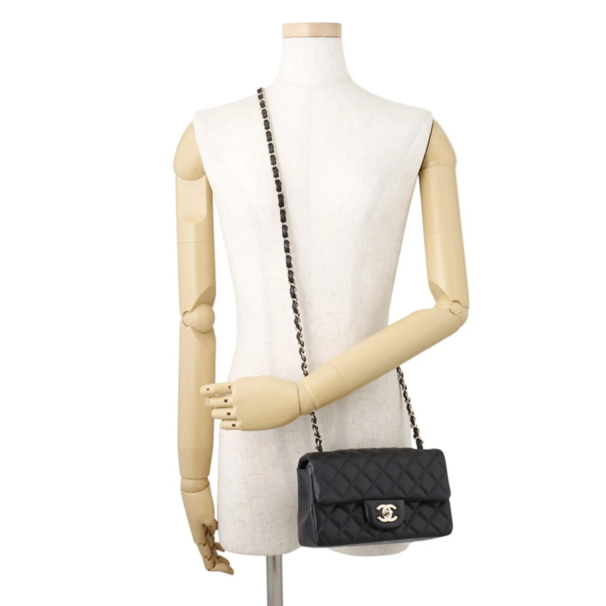 Matelasse Leather Handbag Shoulder Bag (Pre-Owned) - Chanel - Modalova