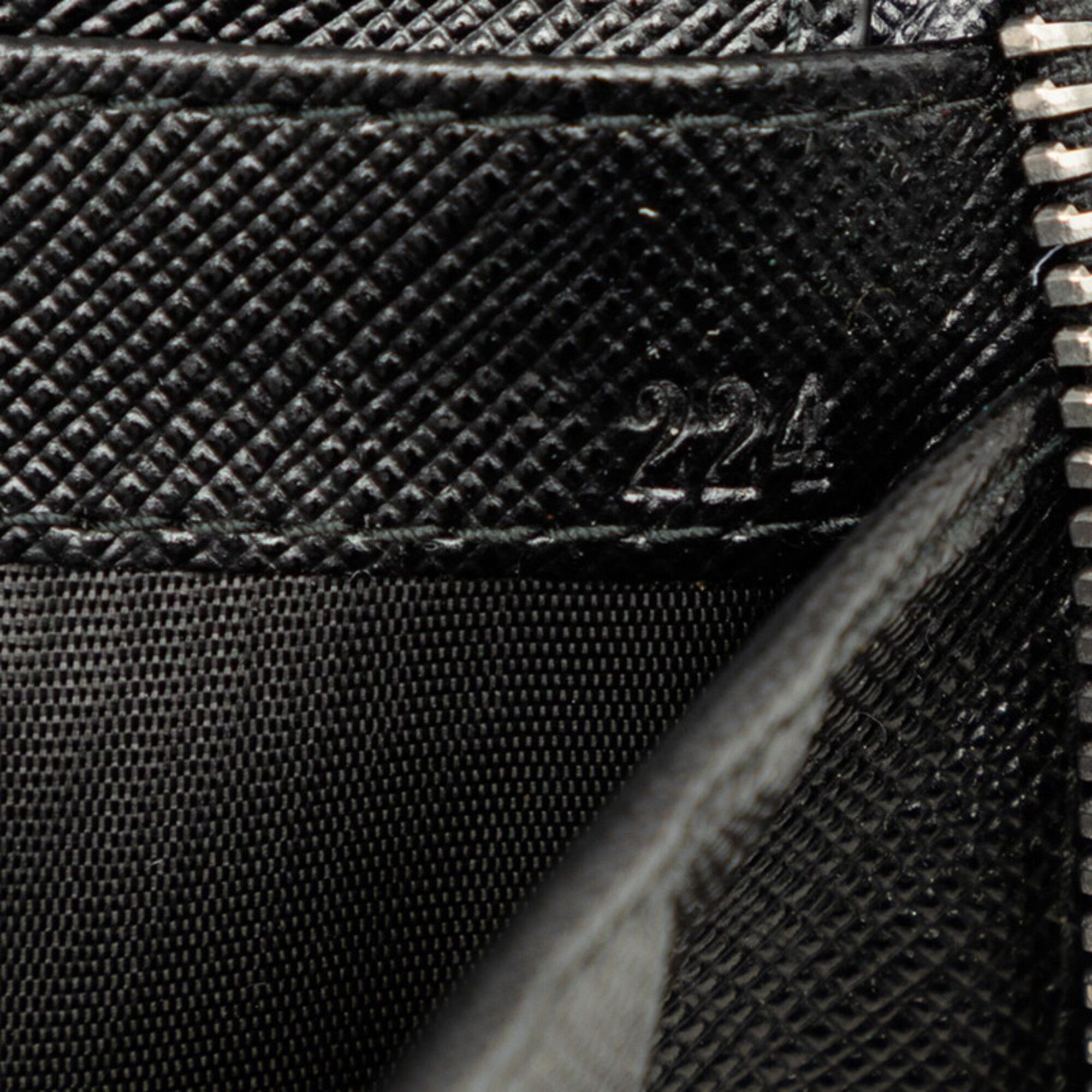 Leather Long Wallet (Bi-Fold) (Pre-Owned) - Prada - Modalova