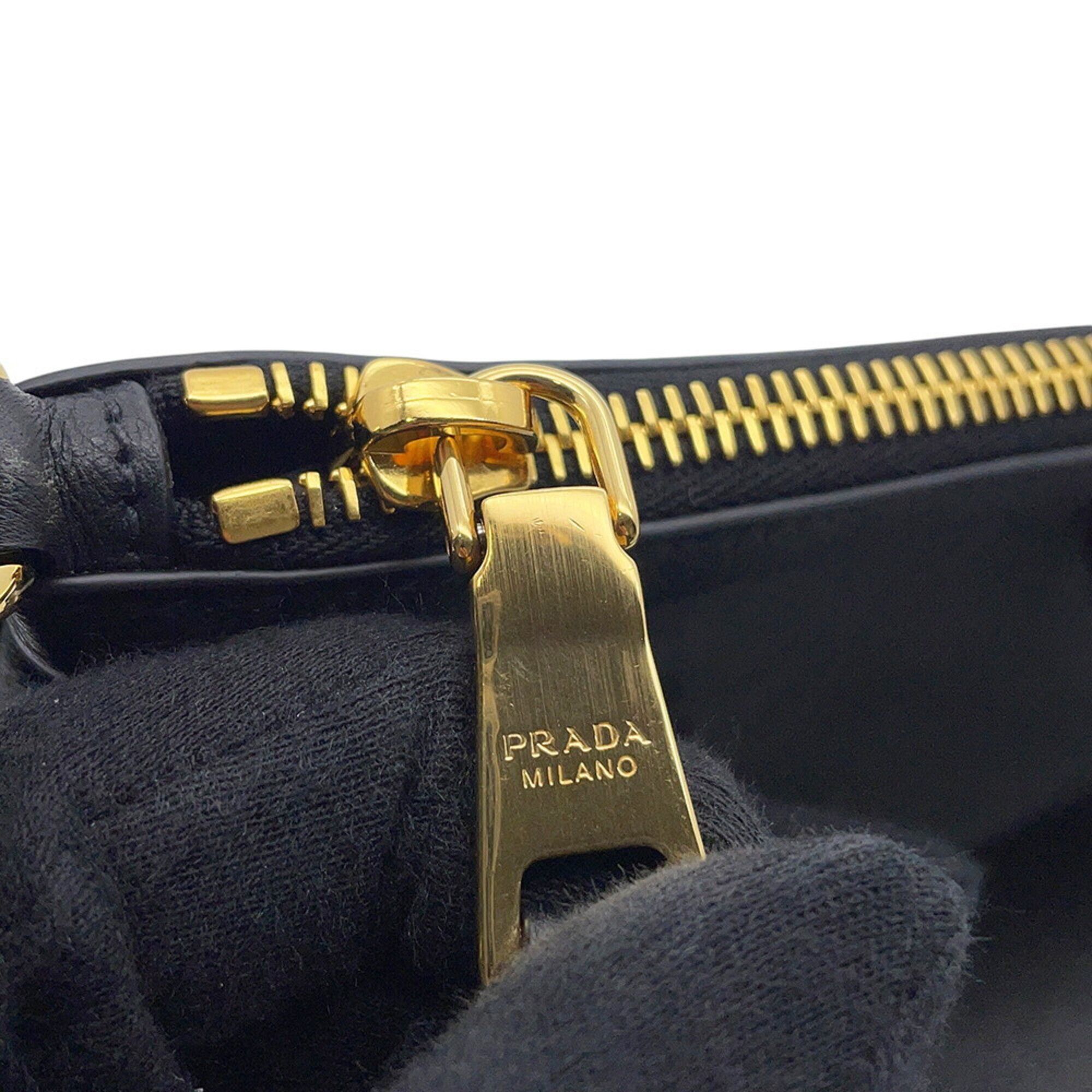 Leather Handbag Shoulder Bag (Pre-Owned) - Prada - Modalova