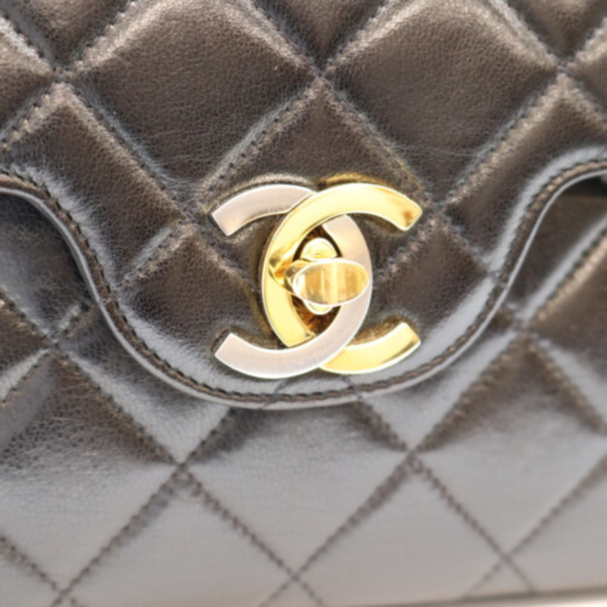 Leather Shoulder Bag (Pre-Owned) - Chanel - Modalova