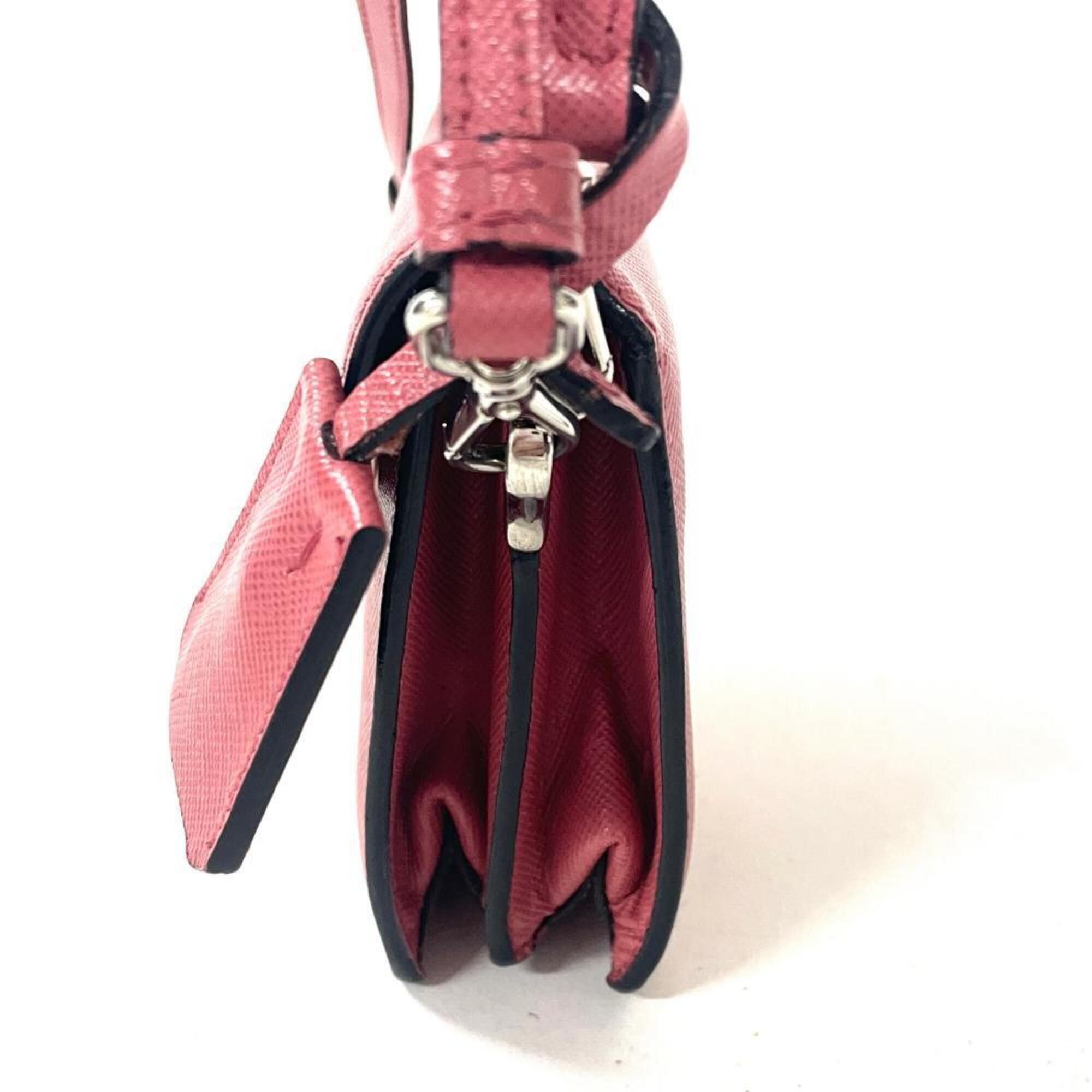 Saffiano Triangle Shoulder Bag (Pre-Owned) - Prada - Modalova