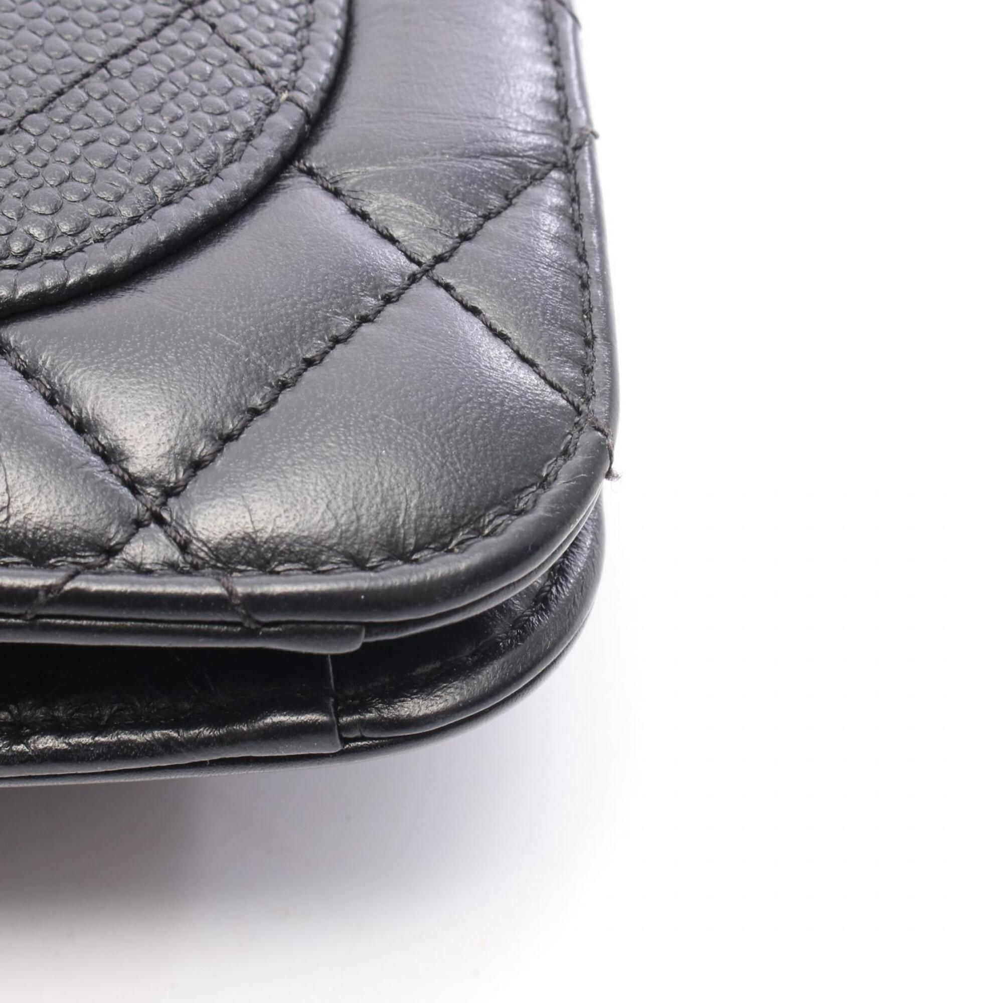 Matelasse Leather Handbag Shoulder Bag (Pre-Owned) - Chanel - Modalova
