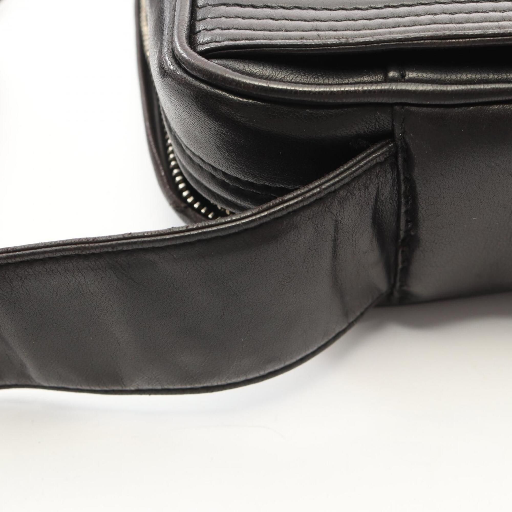 Leather Shoulder Bag (Pre-Owned) - Chanel - Modalova