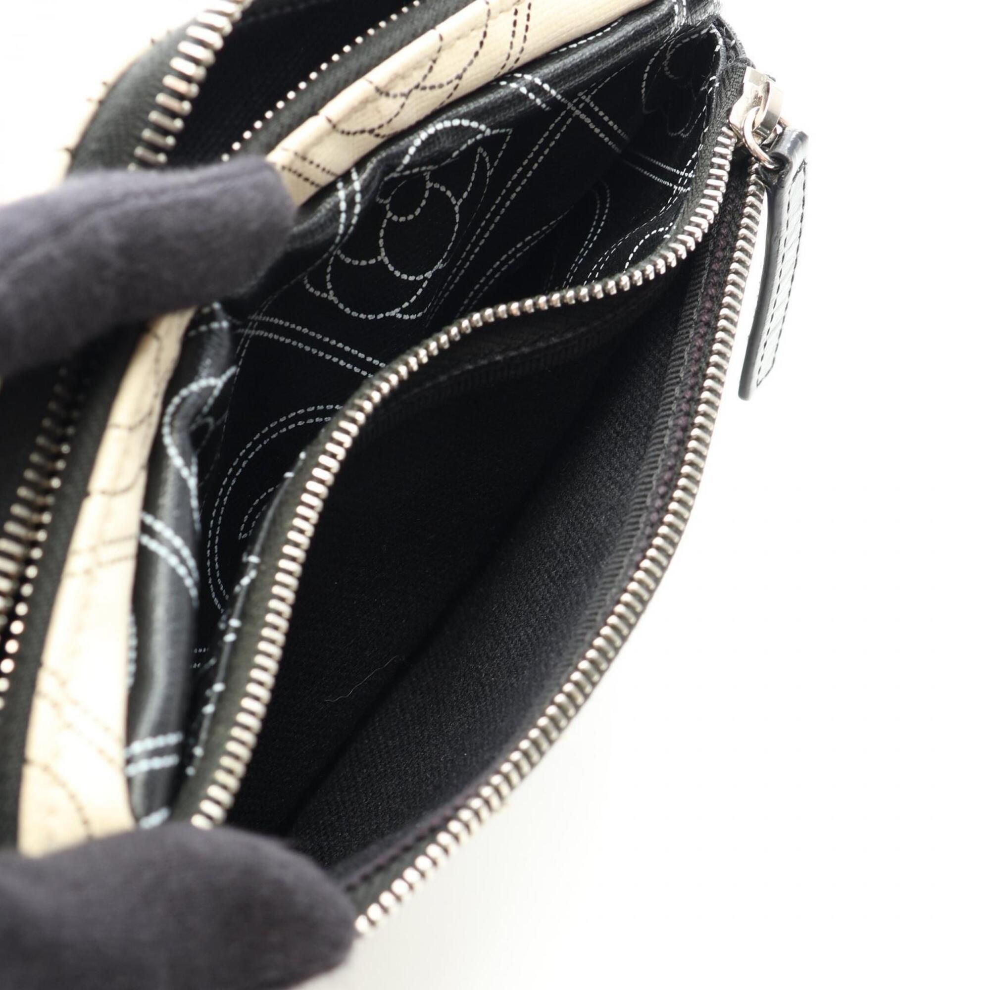 Coated Canvas Pouch (Pre-Owned) - Chanel - Modalova
