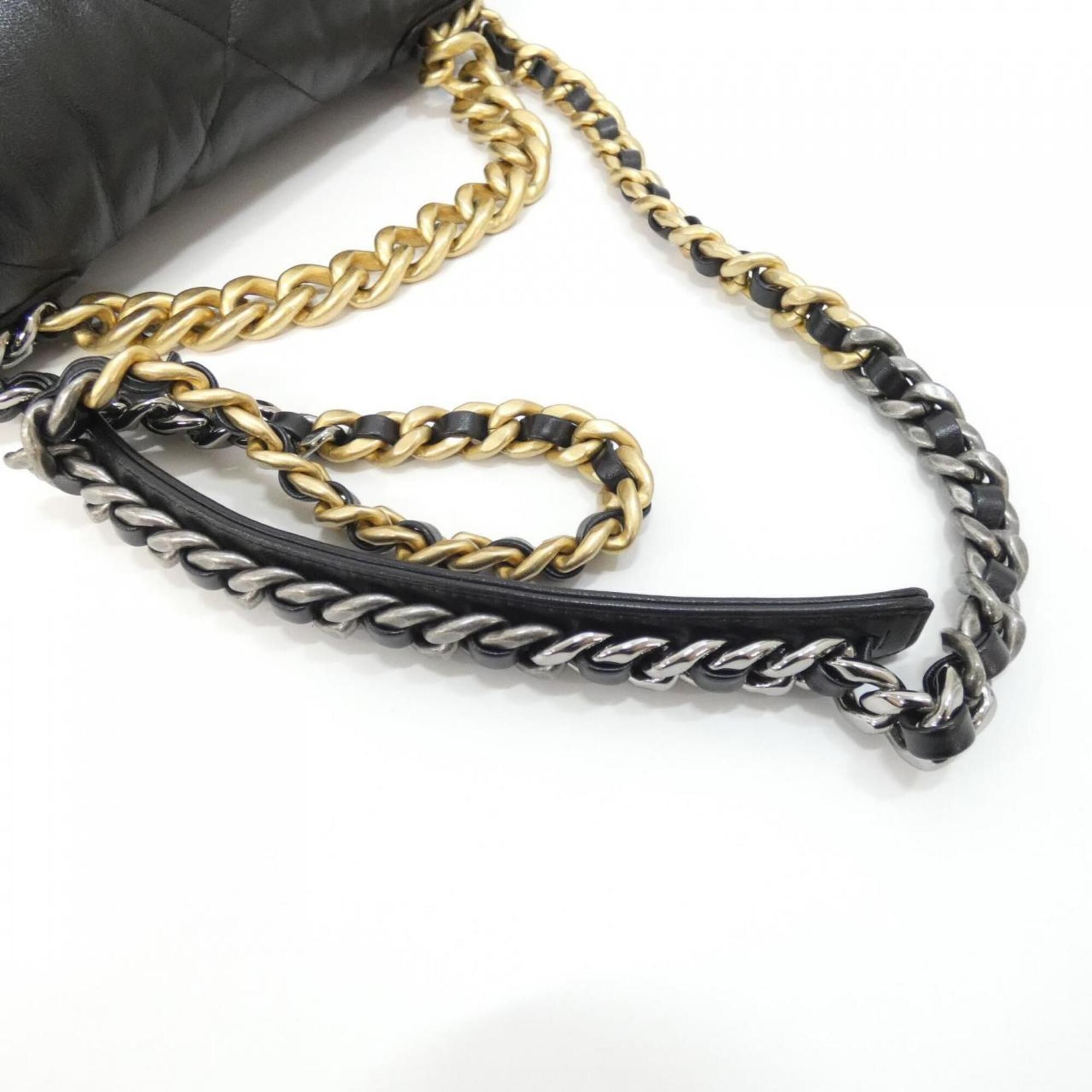 Leather Shoulder Bag (Pre-Owned) - Chanel - Modalova