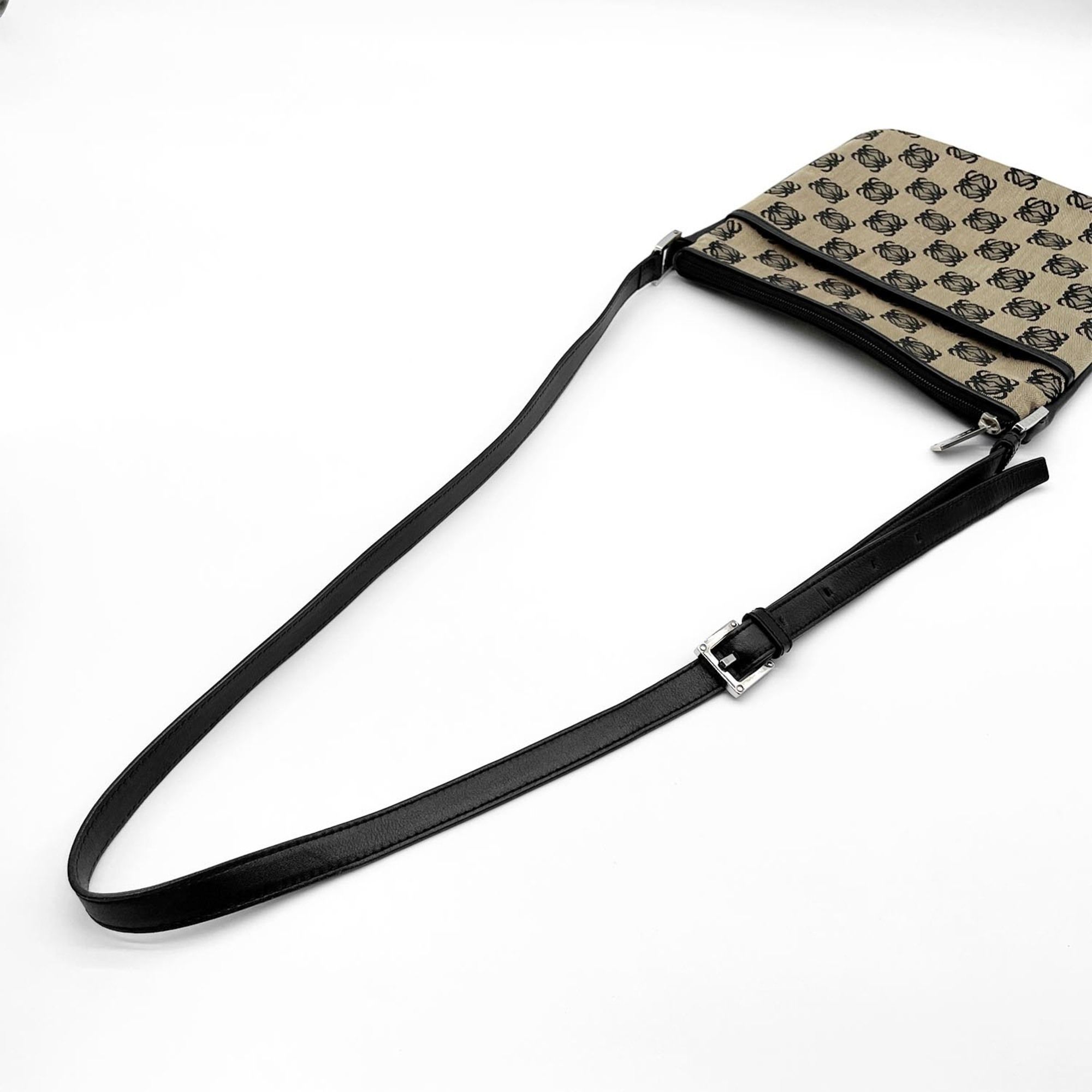 Canvas Shoulder Bag (Pre-Owned) - Loewe - Modalova