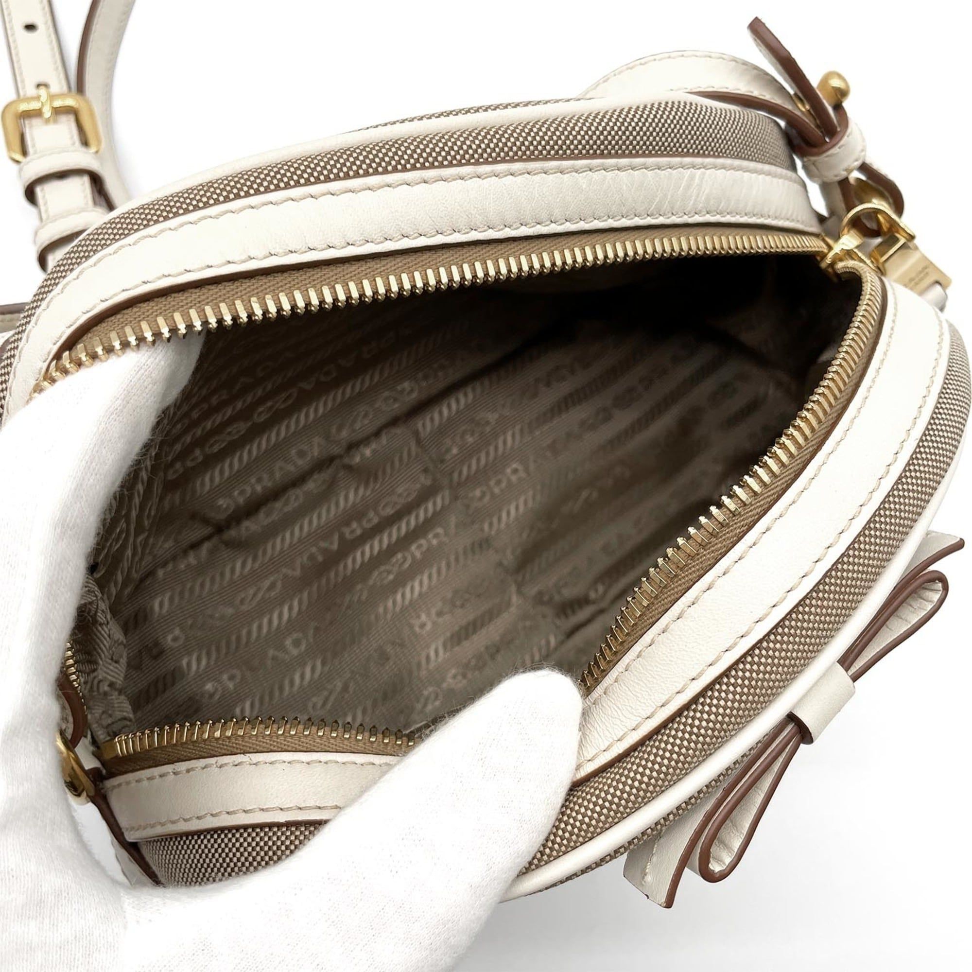 Canvas Leather Shoulder Bag (Pre-Owned) - Prada - Modalova