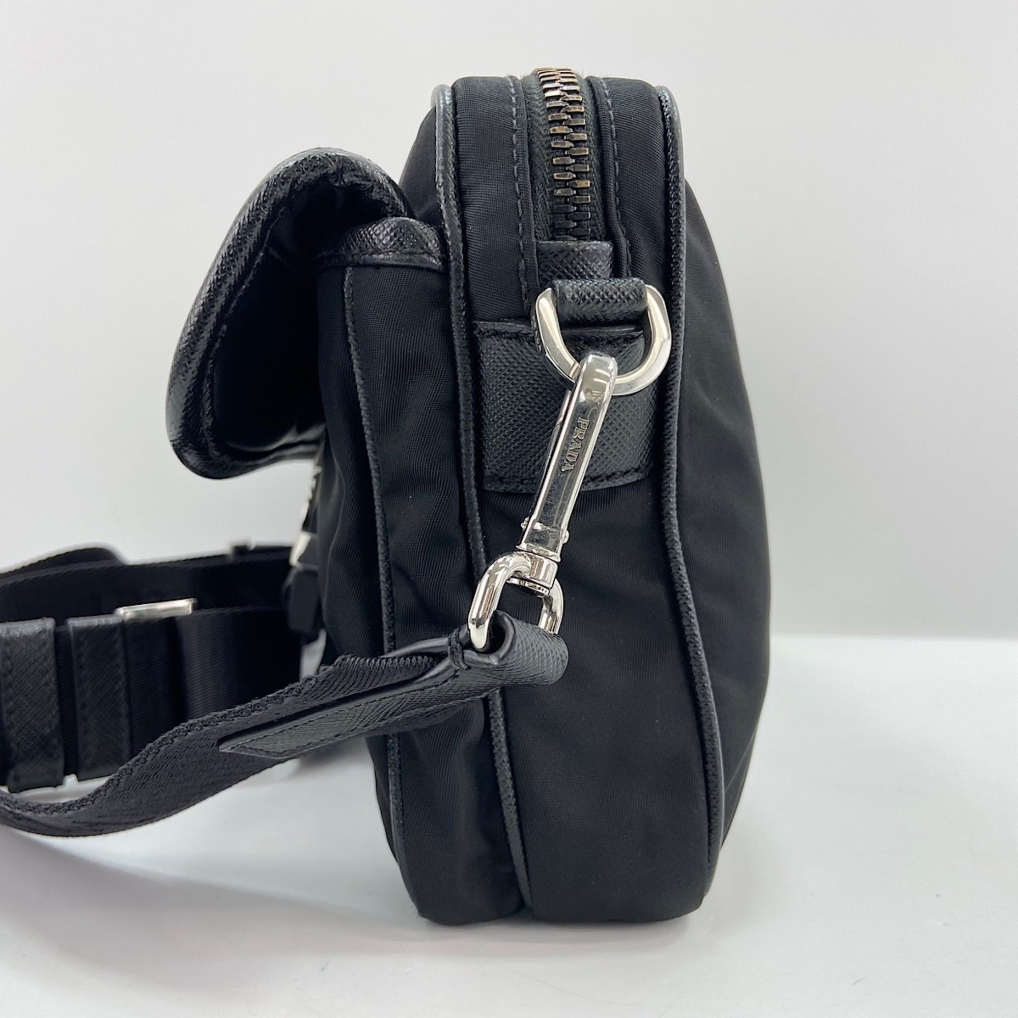Nylon Shoulder Bag (Pre-Owned) - Prada - Modalova