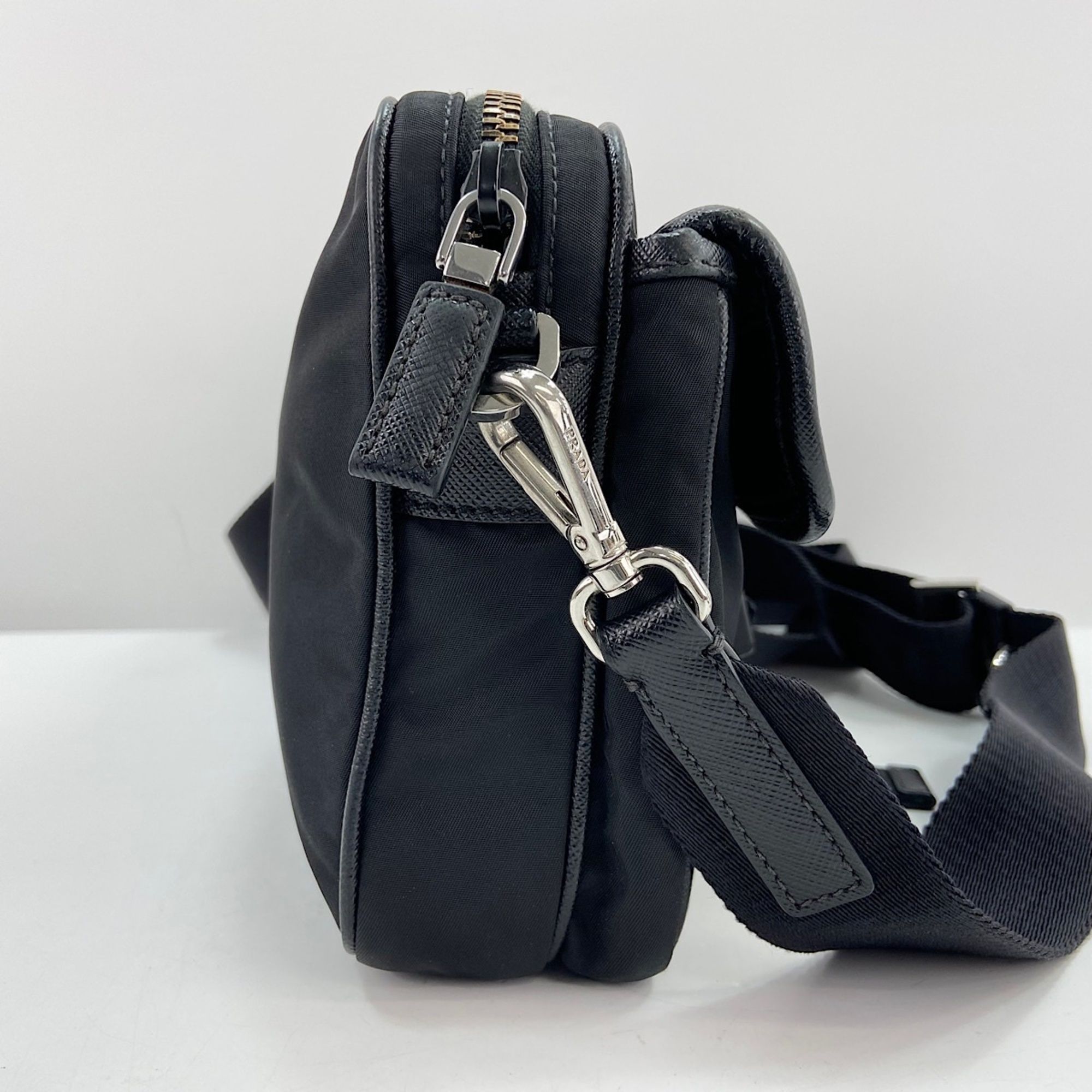 Nylon Shoulder Bag (Pre-Owned) - Prada - Modalova