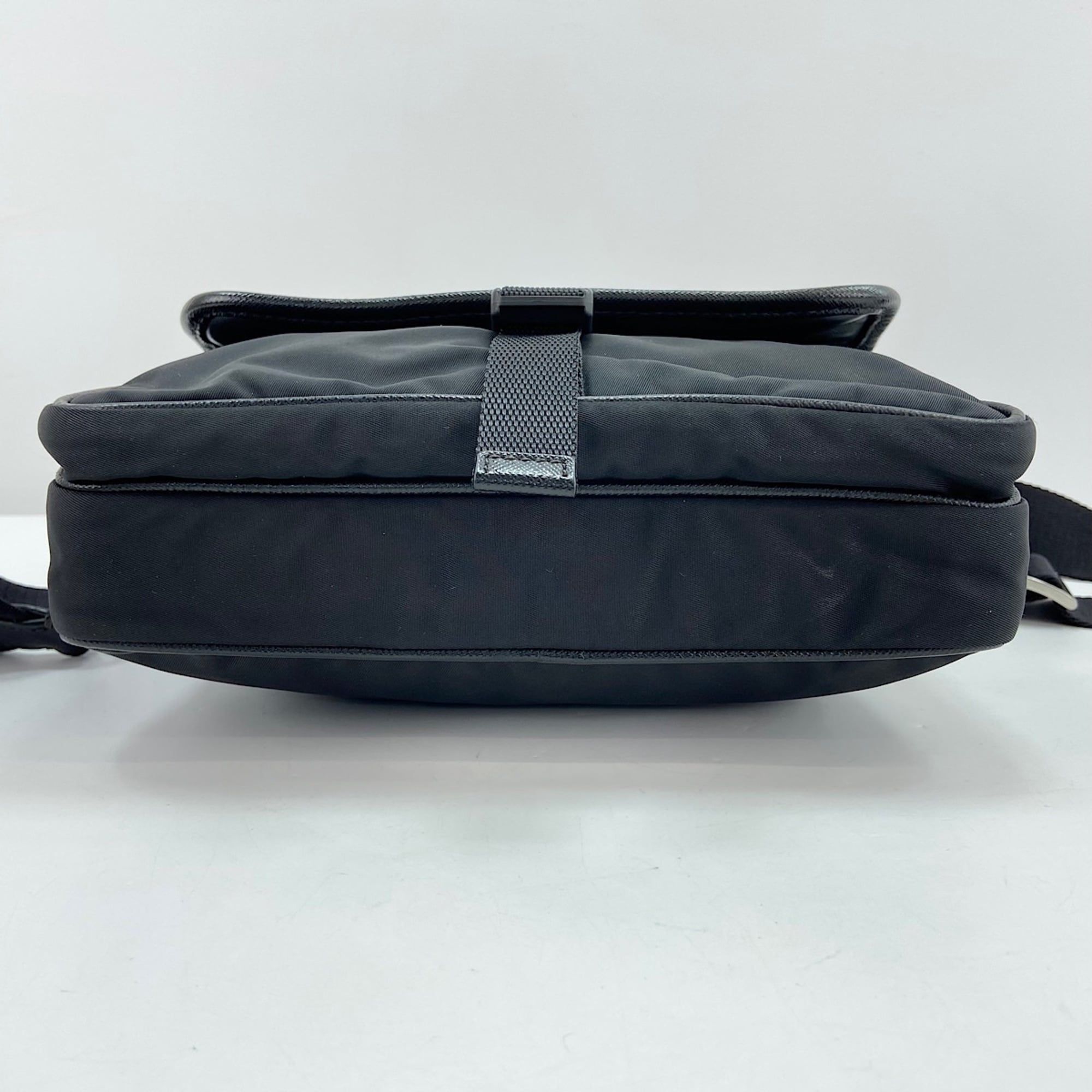 Nylon Shoulder Bag (Pre-Owned) - Prada - Modalova