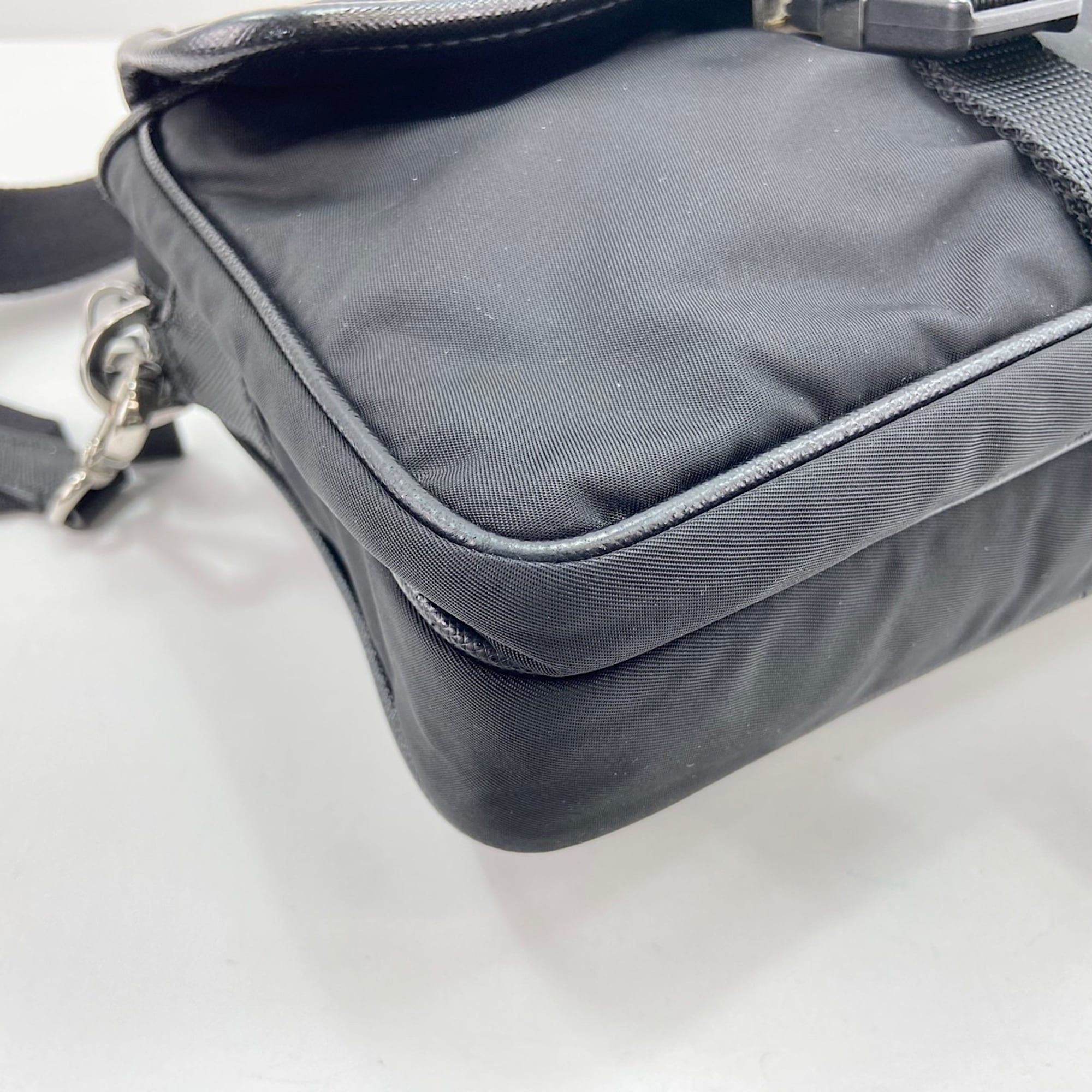 Nylon Shoulder Bag (Pre-Owned) - Prada - Modalova