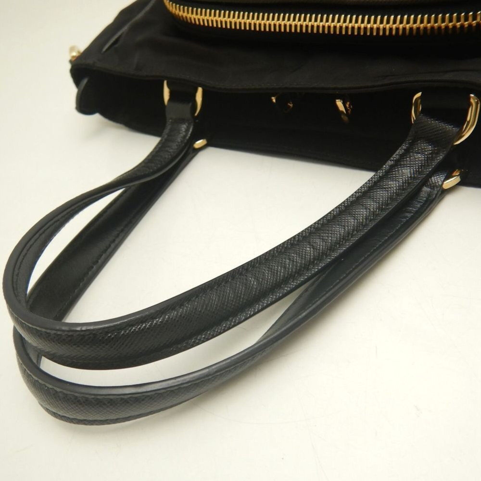 Nylon Leather Handbag (Pre-Owned) - Prada - Modalova