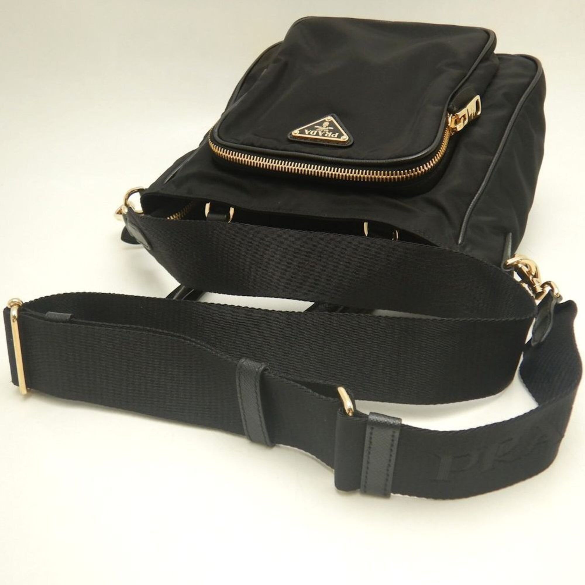Nylon Leather Handbag (Pre-Owned) - Prada - Modalova