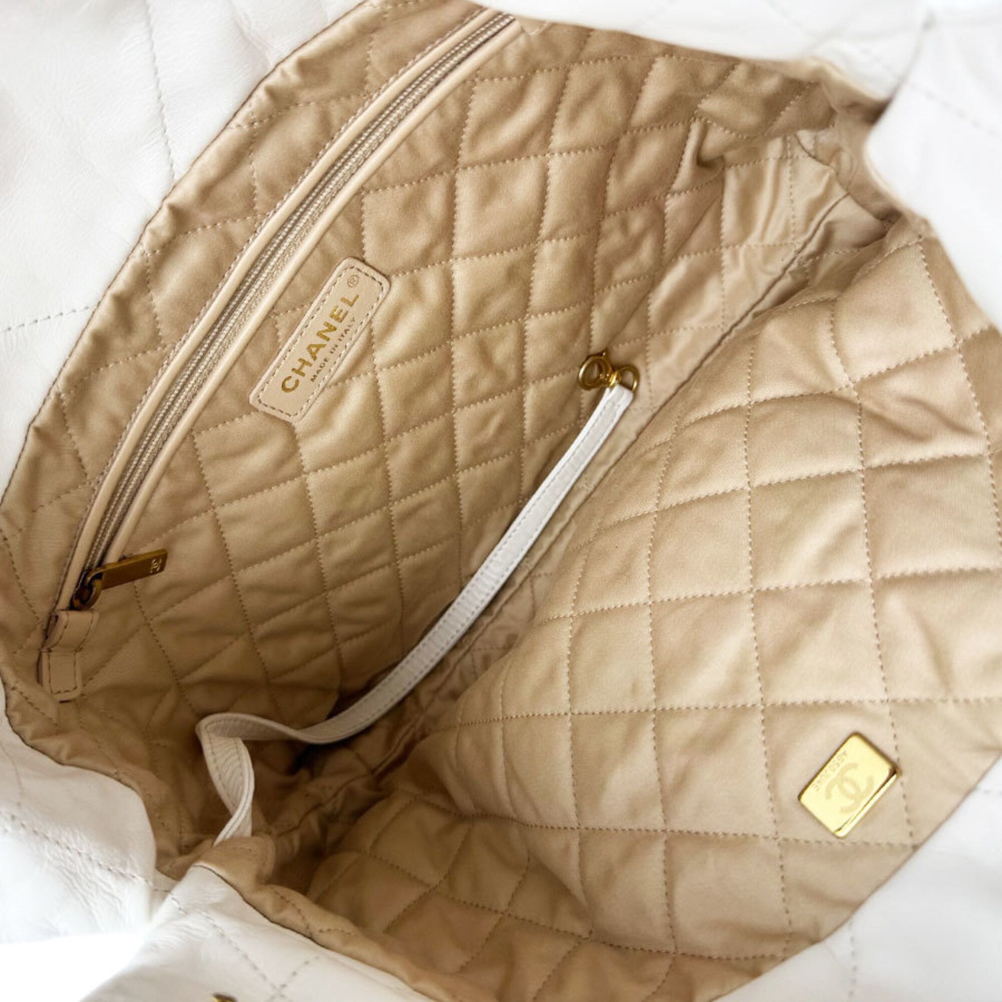 Leather Shoulder Bag (Pre-Owned) - Chanel - Modalova