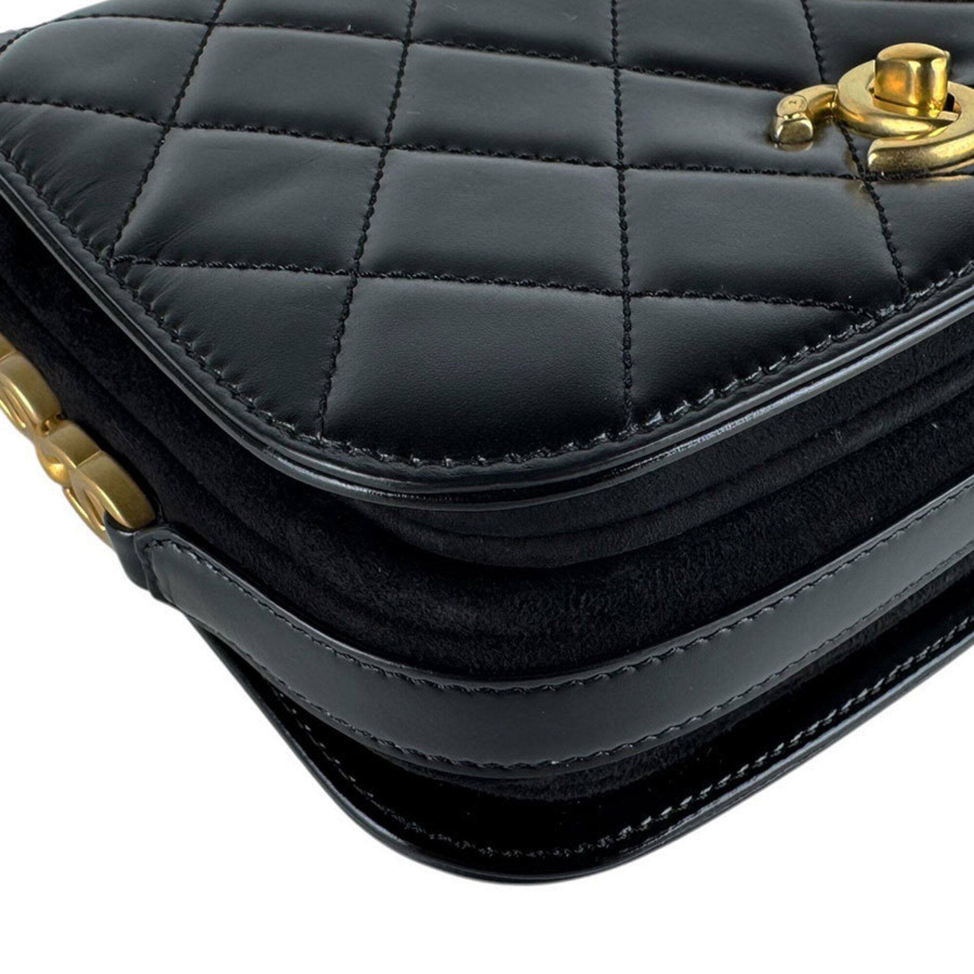 Leather Suede Messenger Bag Shoulder Bag (Pre-Owned) - Chanel - Modalova