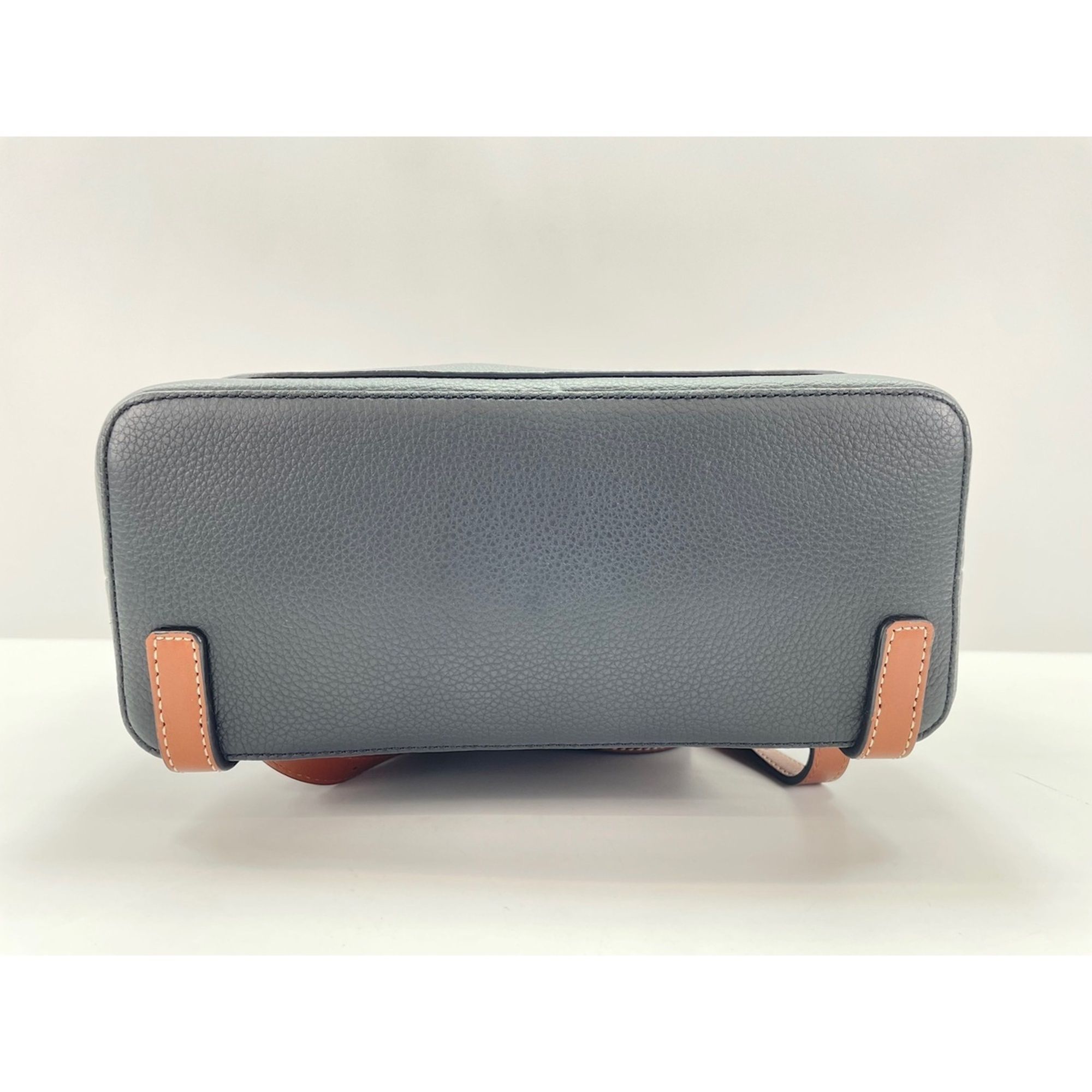 Leather Backpack (Pre-Owned) - Loewe - Modalova