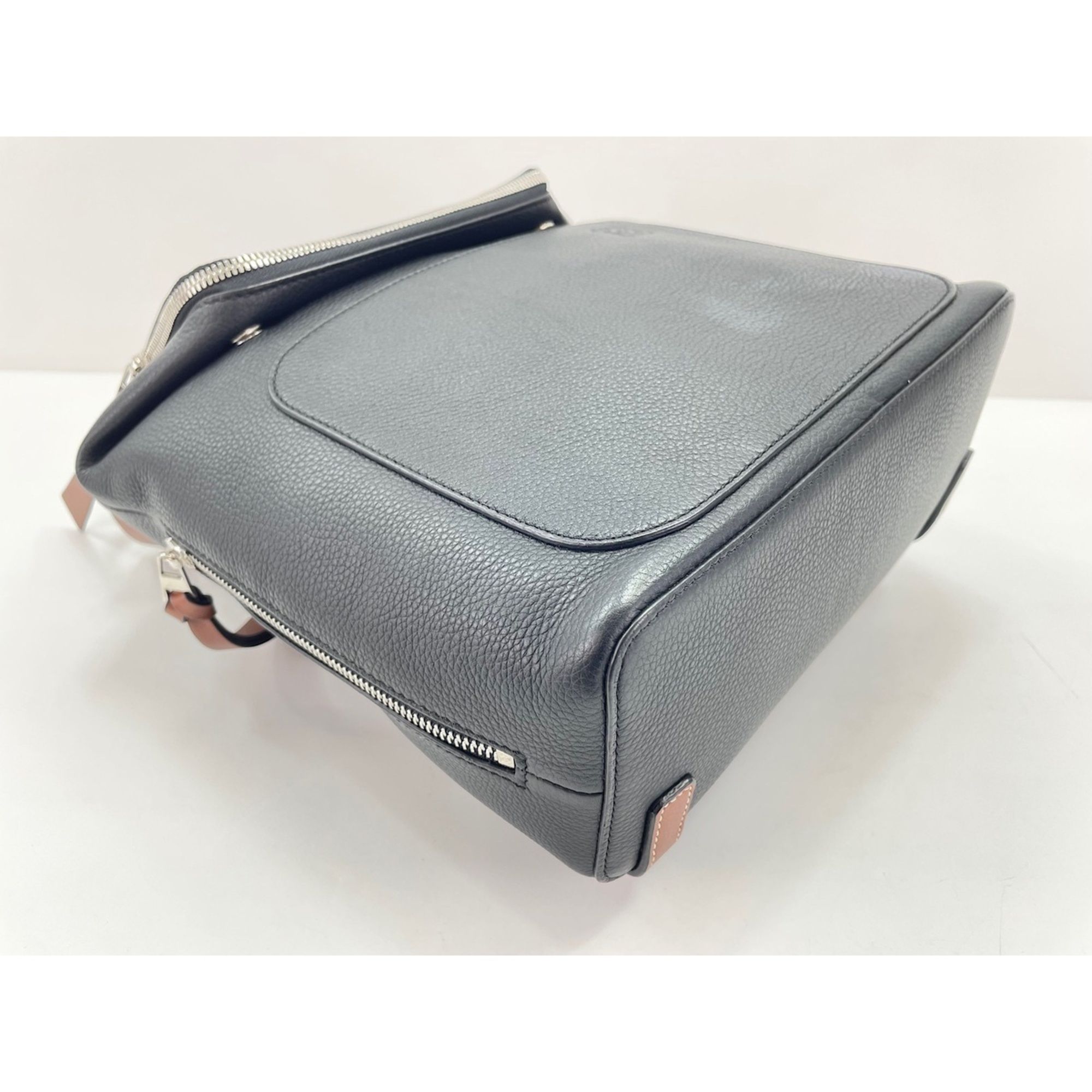 Leather Backpack (Pre-Owned) - Loewe - Modalova