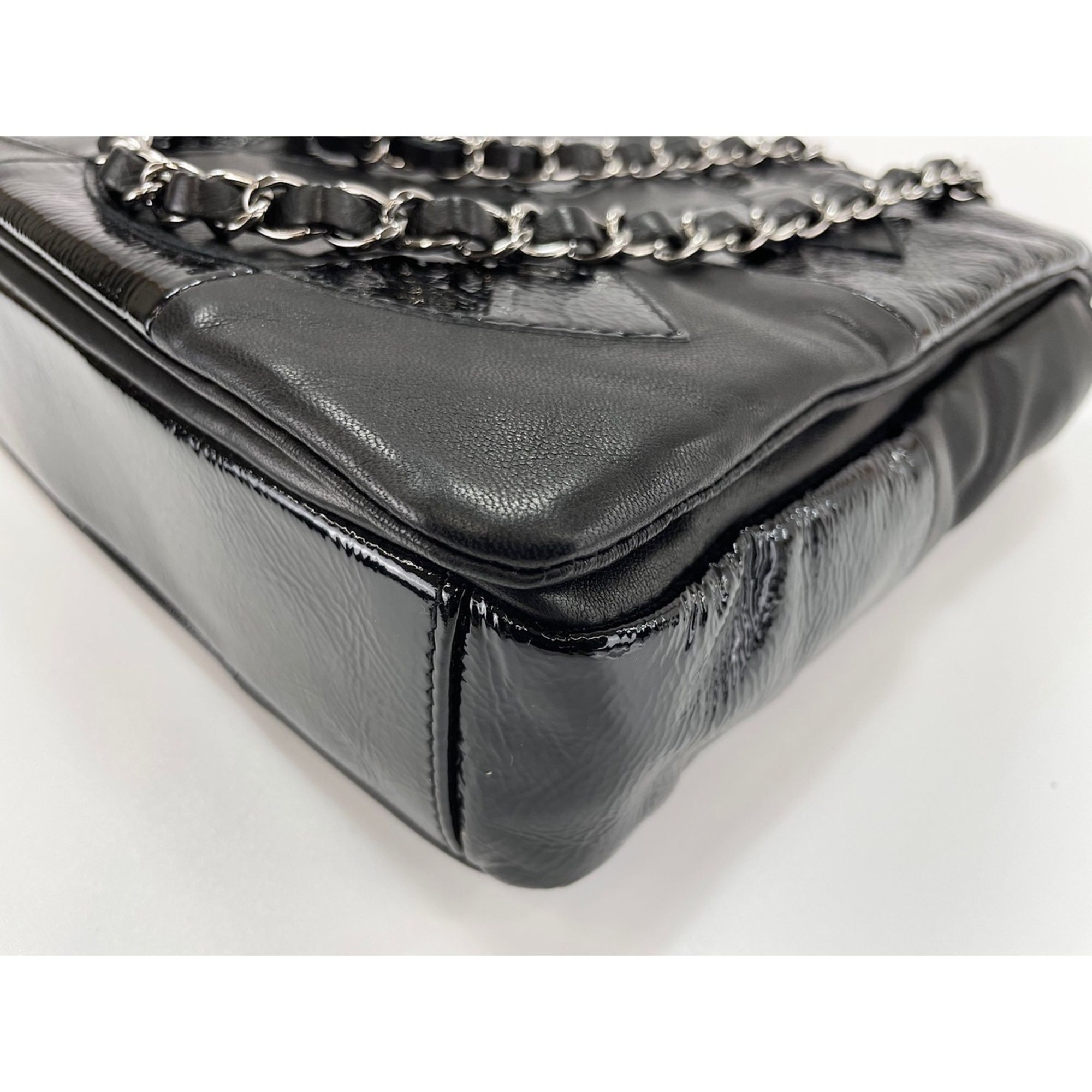 Leather Shoulder Bag (Pre-Owned) - Chanel - Modalova