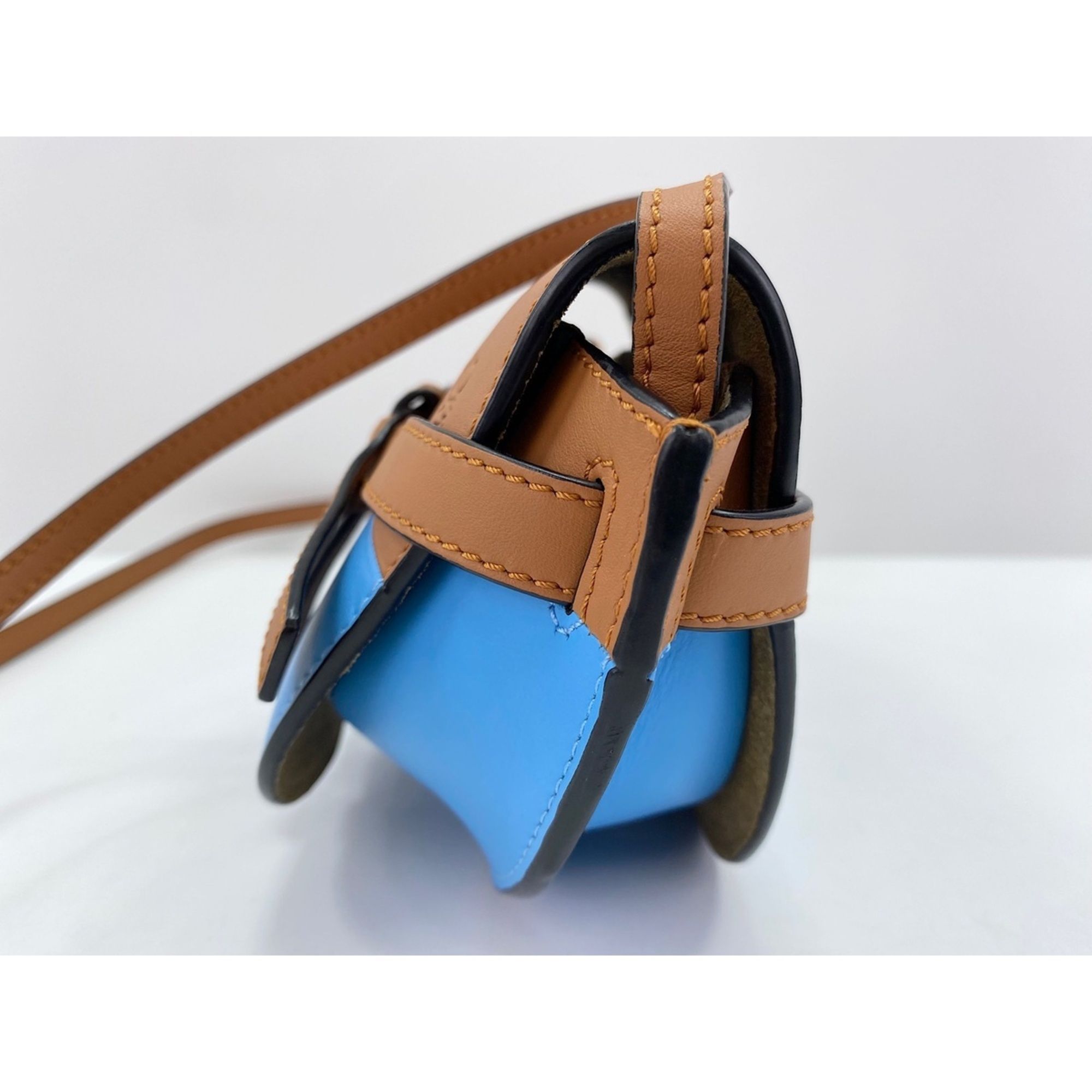 Leather Shoulder Bag (Pre-Owned) - Loewe - Modalova