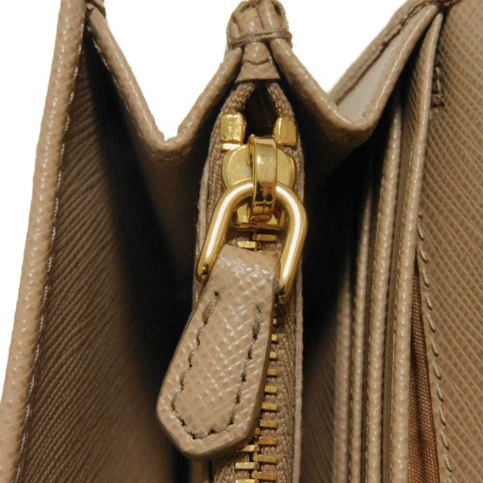 Saffiano Lux Long Wallet (Bi-Fold) (Pre-Owned) - Prada - Modalova