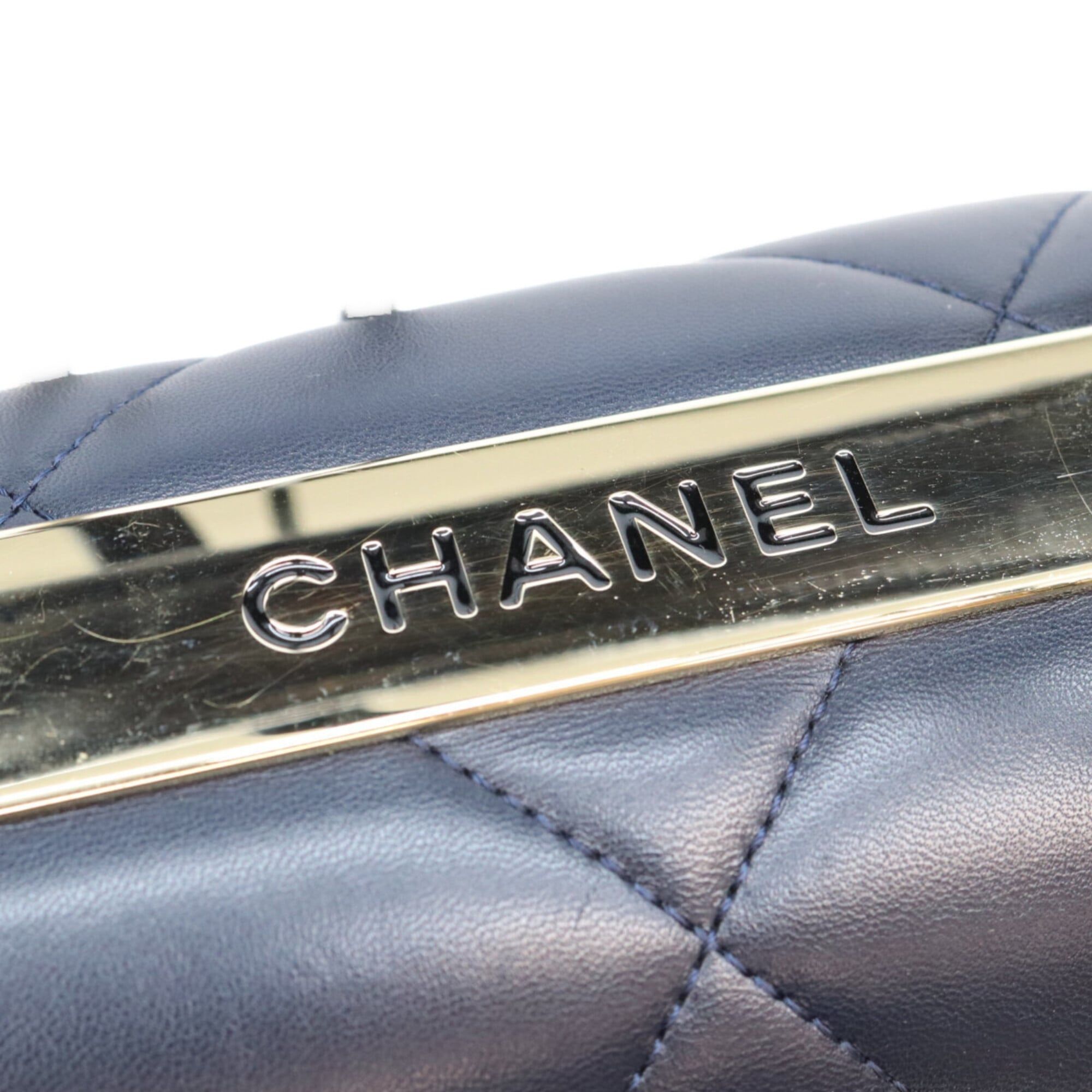 Leather Shoulder Bag (Pre-Owned) - Chanel - Modalova