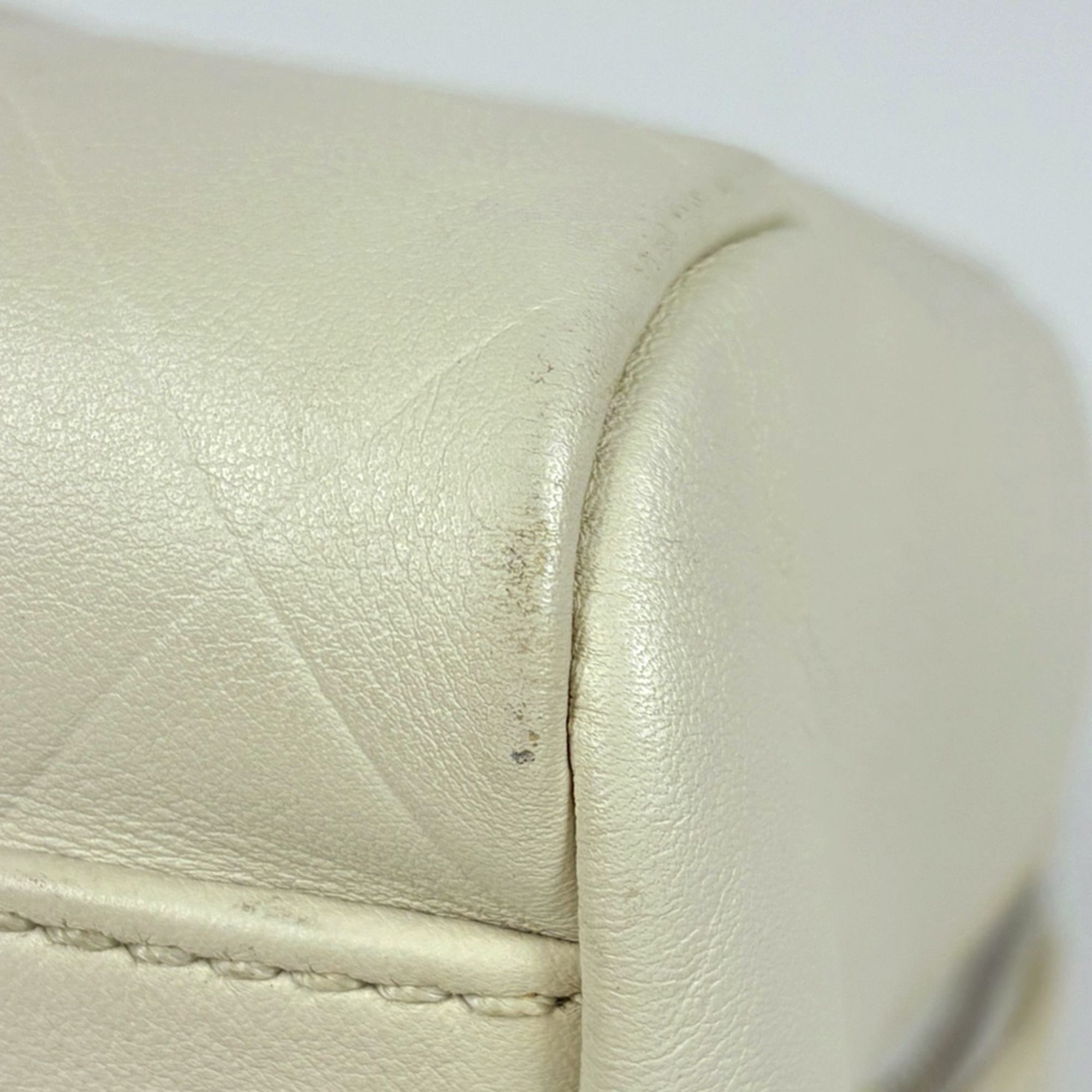 Leather Handbag (Pre-Owned) - Chanel - Modalova