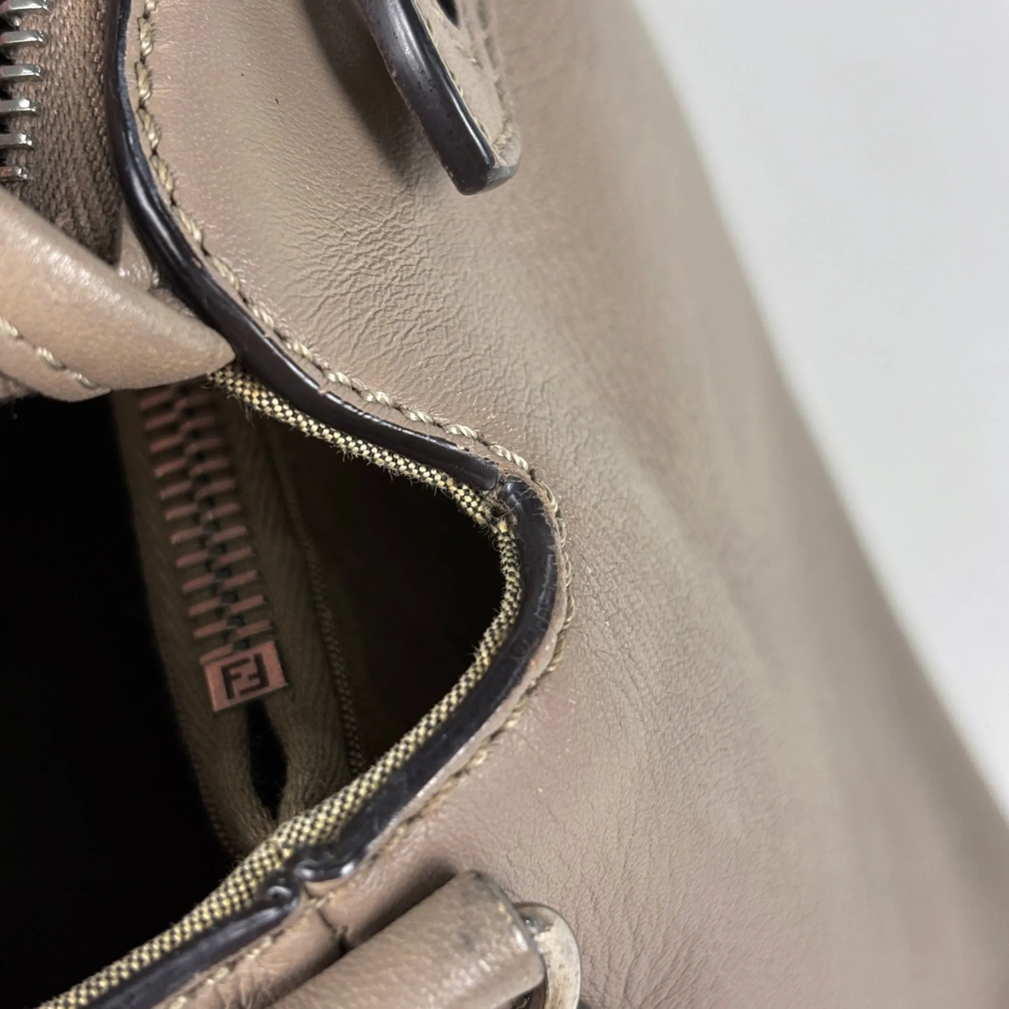 Leather Handbag Shoulder Bag (Pre-Owned) - Fendi - Modalova