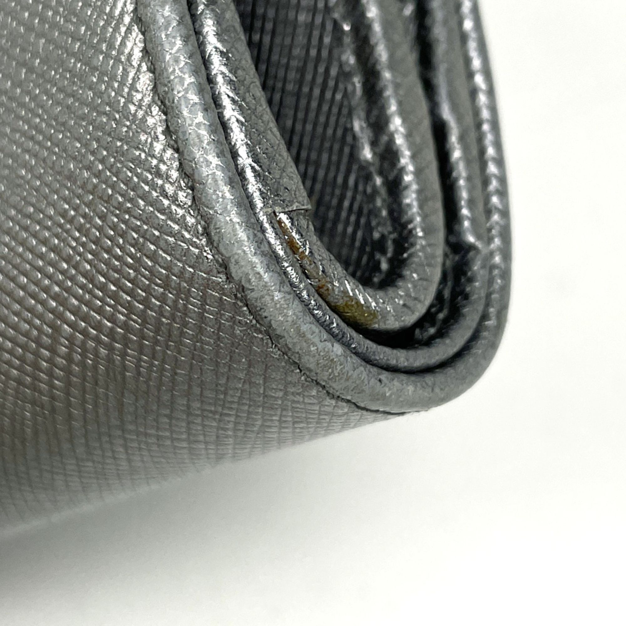 Saffiano Wallet (Bi-Fold) (Pre-Owned) - Prada - Modalova