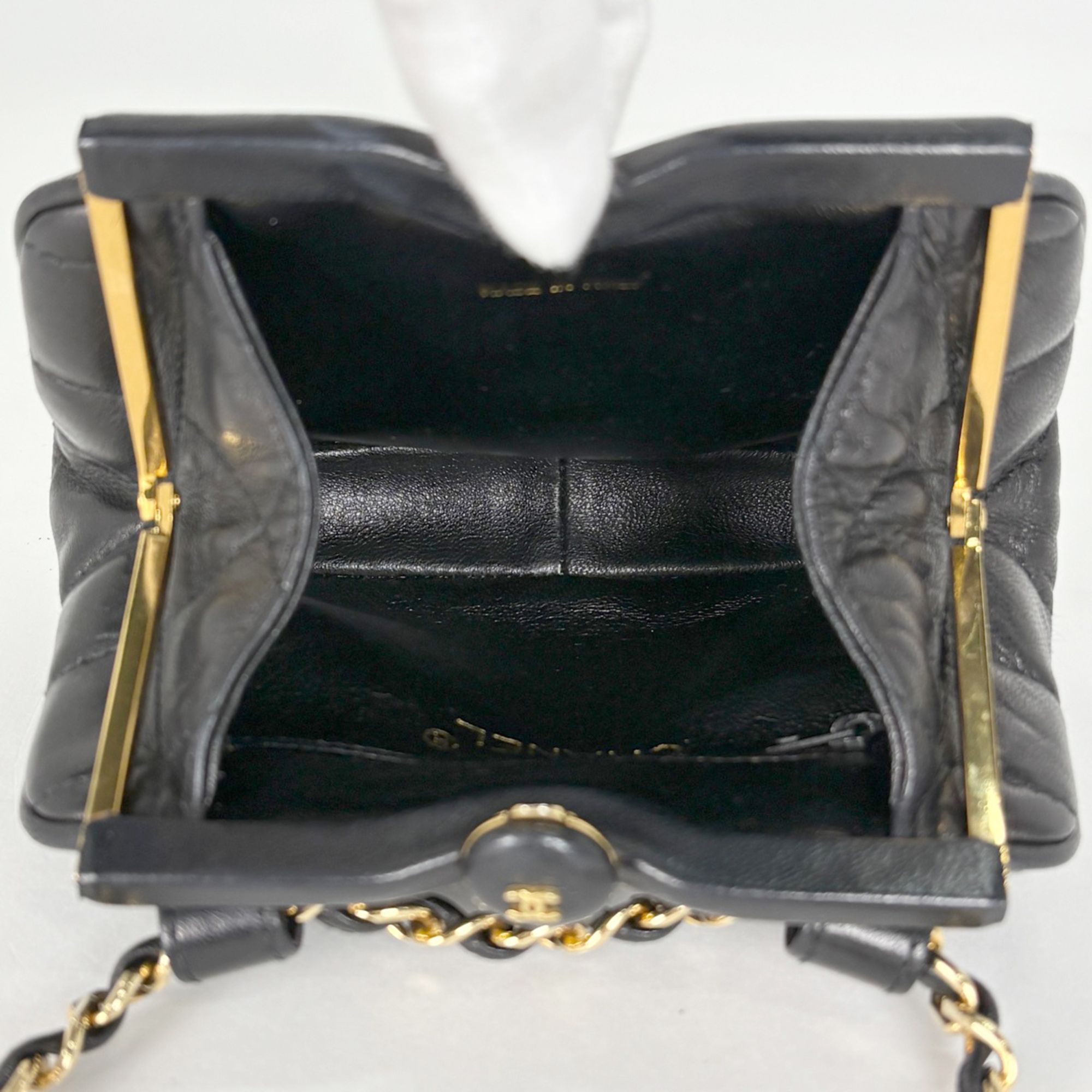Leather Shoulder Bag (Pre-Owned) - Chanel - Modalova