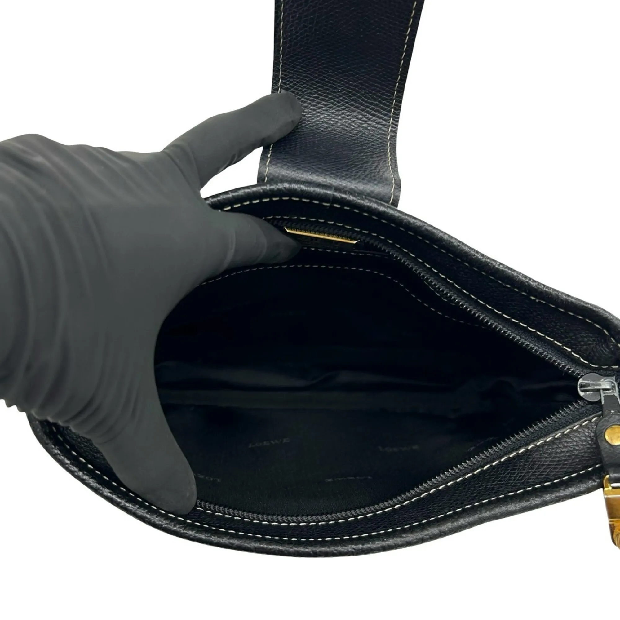 Leather Pochette Shoulder Bag (Pre-Owned) - Loewe - Modalova