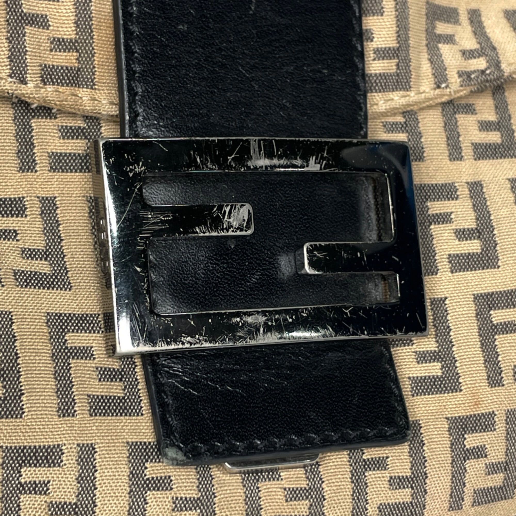 Canvas Leather Shoulder Bag (Pre-Owned) - Fendi - Modalova