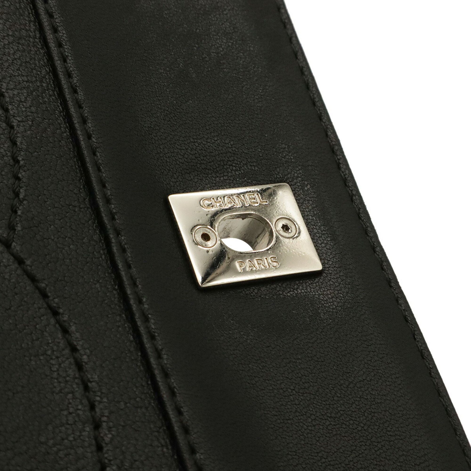 Leather Shoulder Bag (Pre-Owned) - Chanel - Modalova