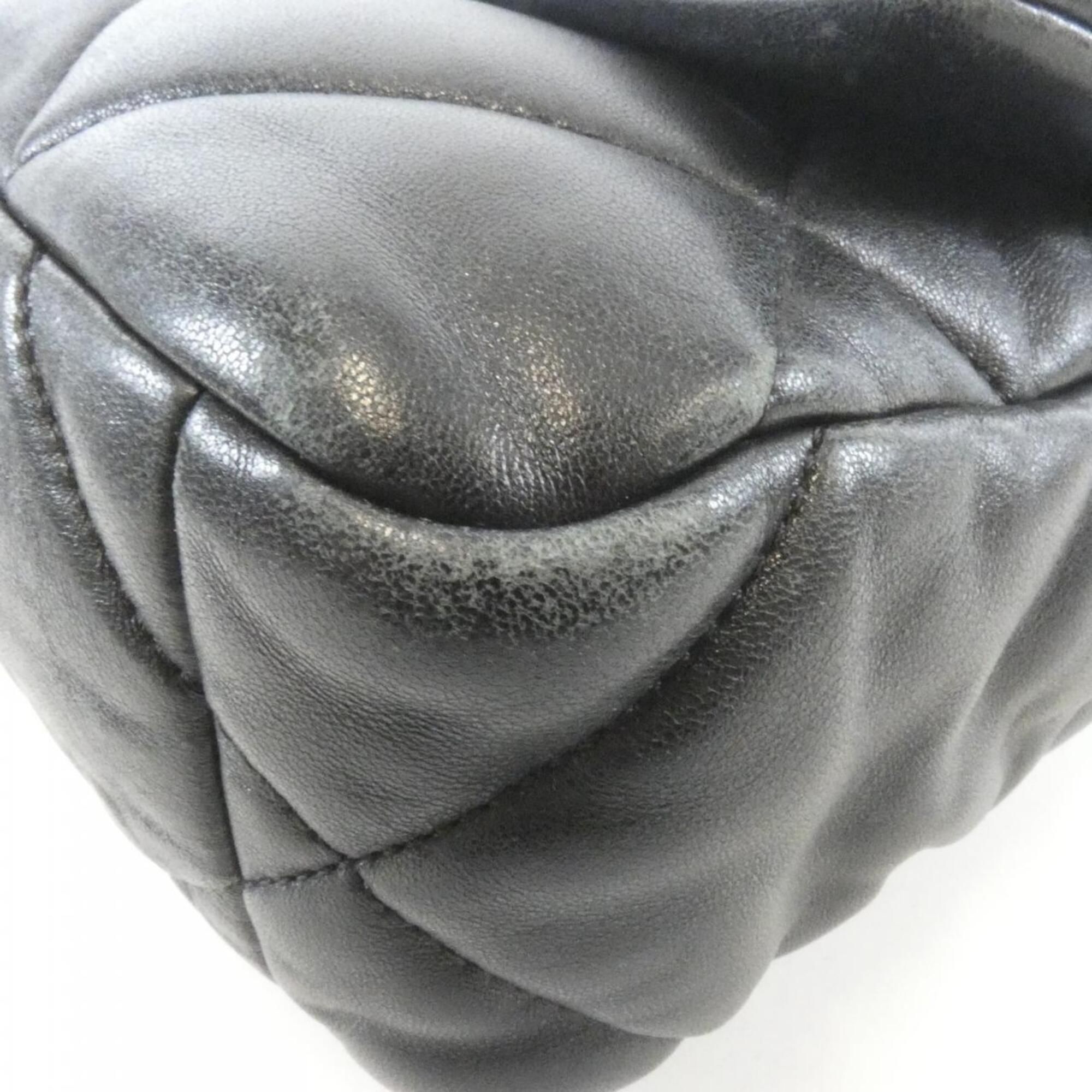Leather Shoulder Bag (Pre-Owned) - Chanel - Modalova