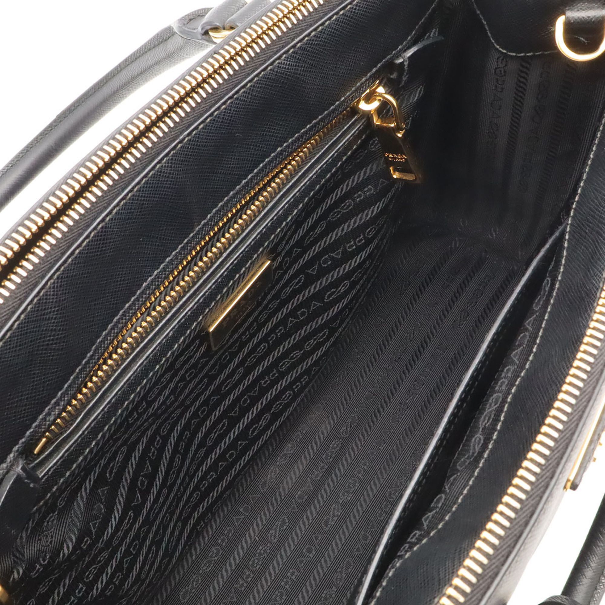 Saffiano Handbag (Pre-Owned) - Prada - Modalova