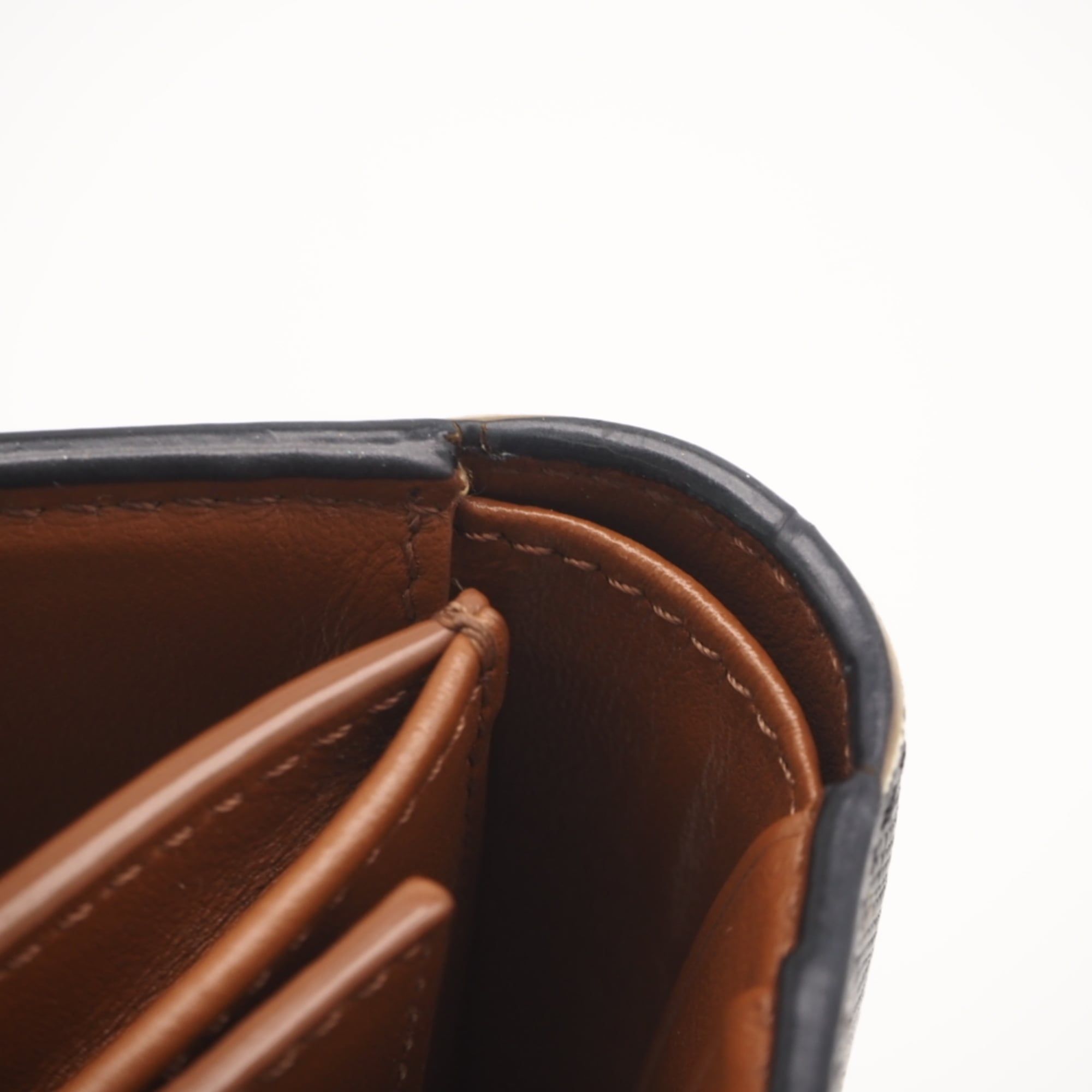 Wallet (Tri-Fold) (Pre-Owned) - Celine - Modalova