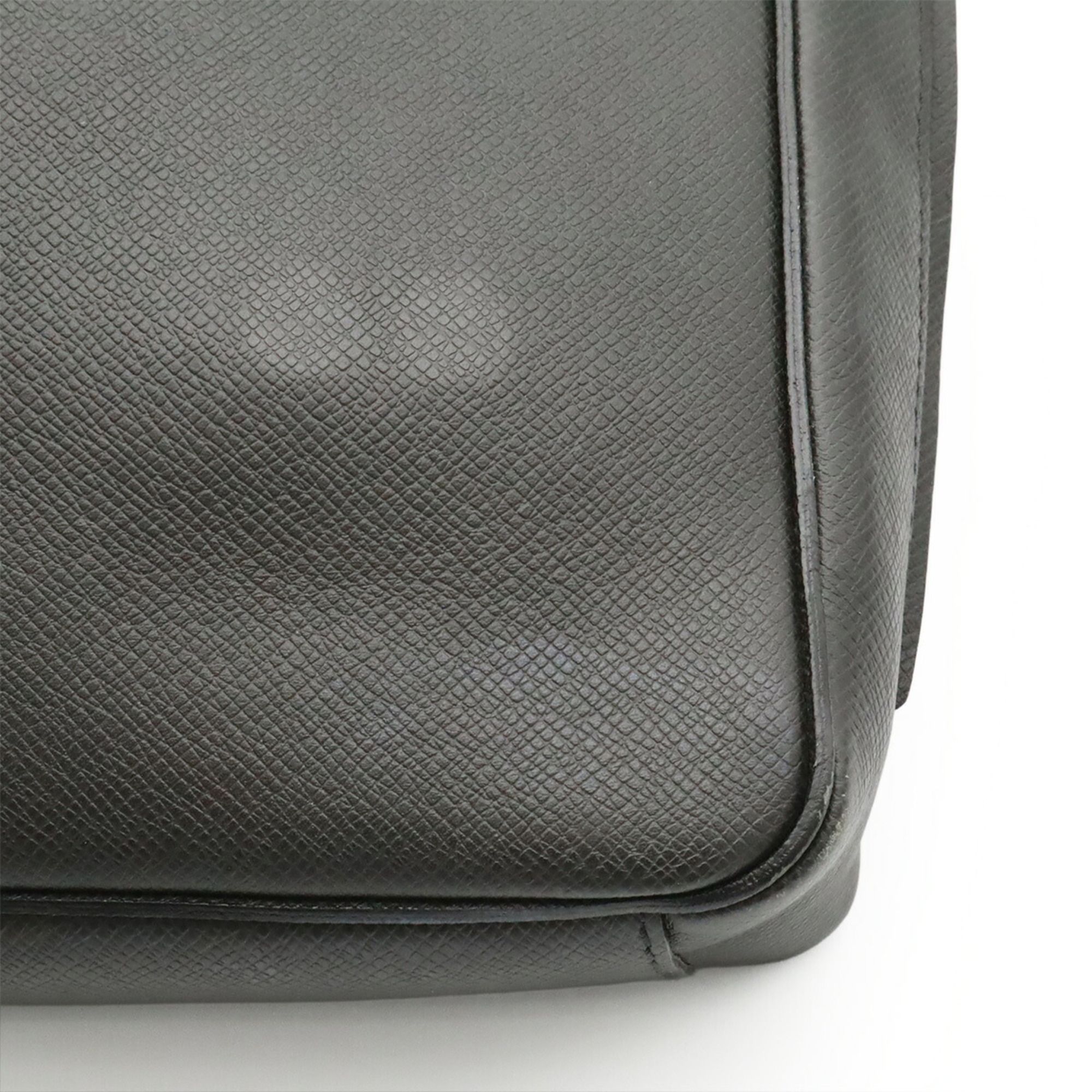 Taiga Leather Handbag Shoulder Bag (Pre-Owned) - Louis Vuitton - Modalova