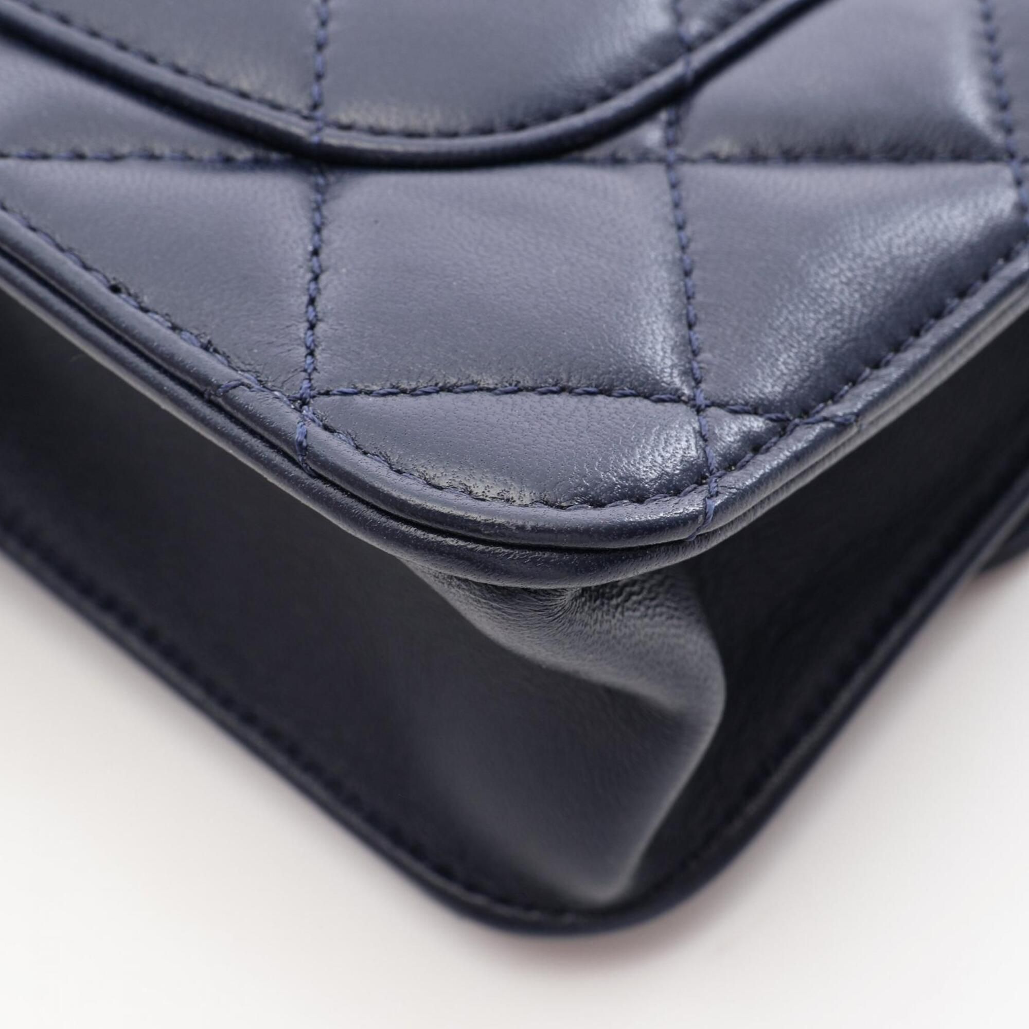 Leather Handbag Shoulder Bag (Pre-Owned) - Chanel - Modalova