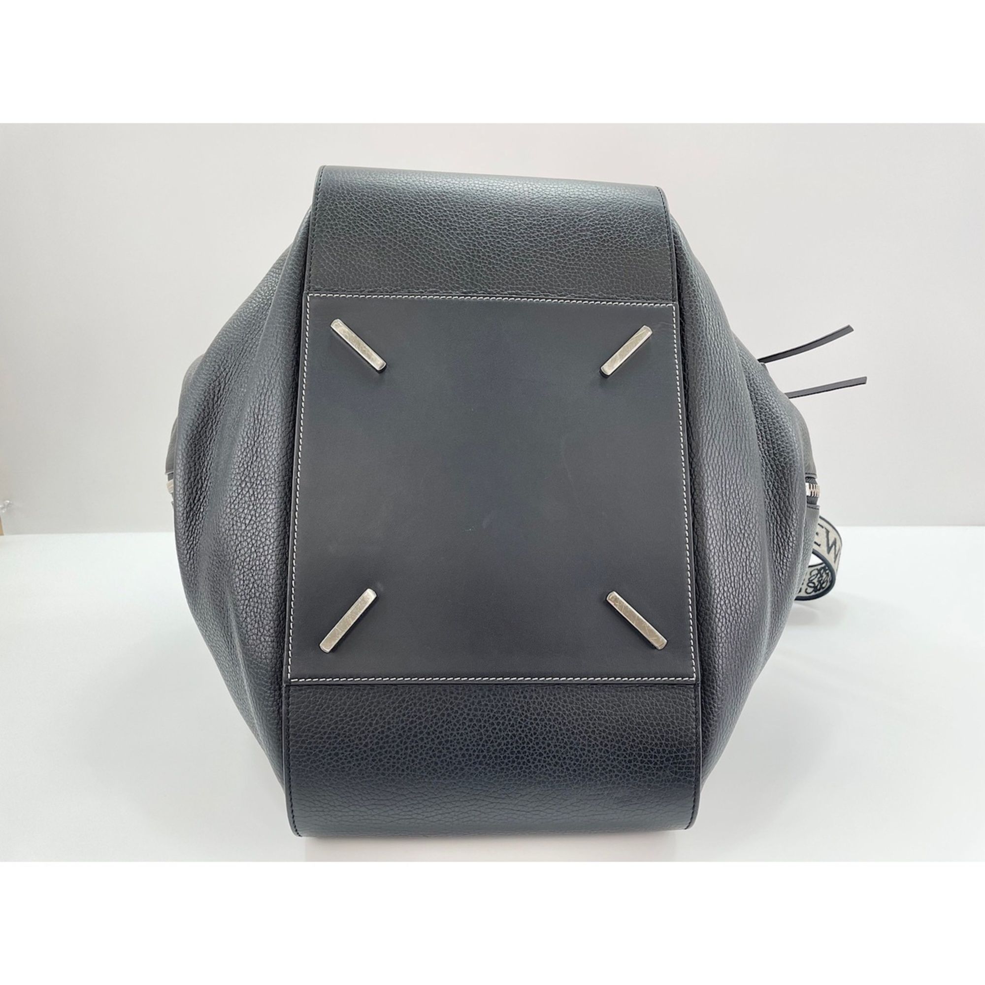 Hammock Leather Handbag (Pre-Owned) - Loewe - Modalova
