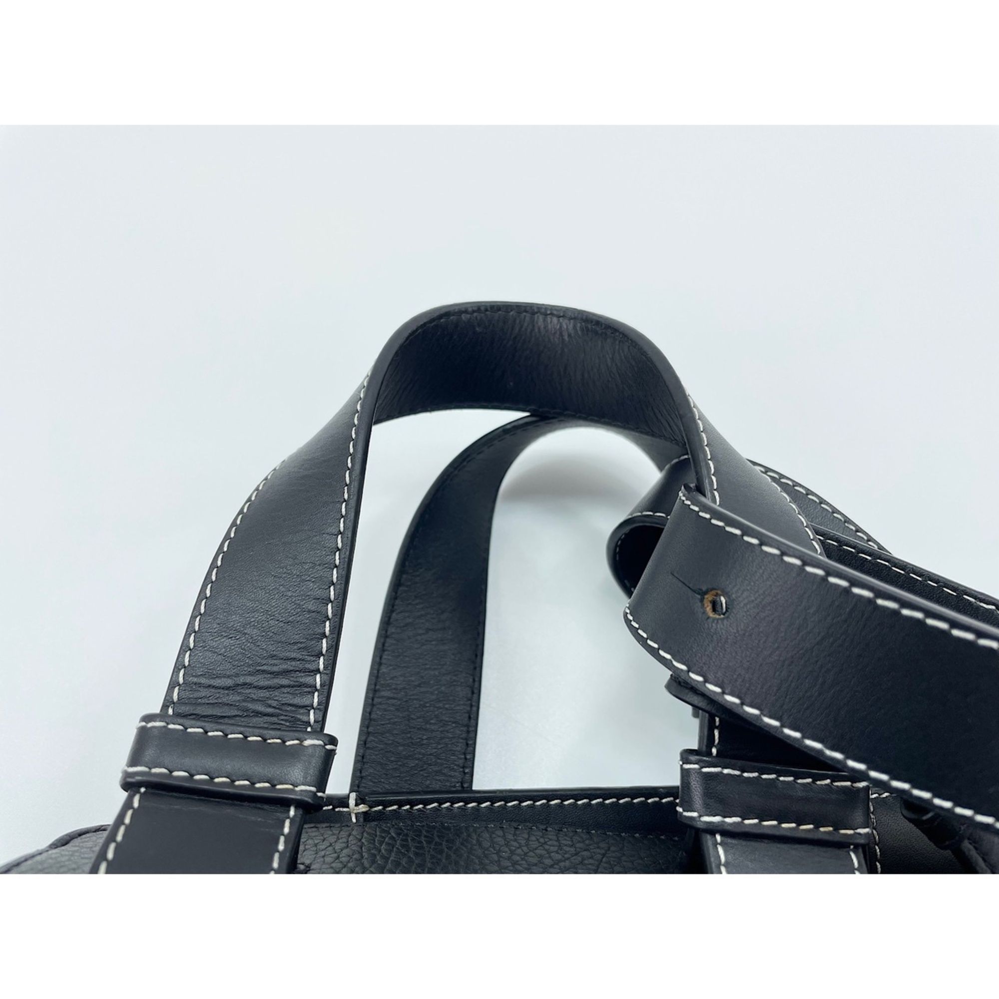 Hammock Leather Handbag (Pre-Owned) - Loewe - Modalova