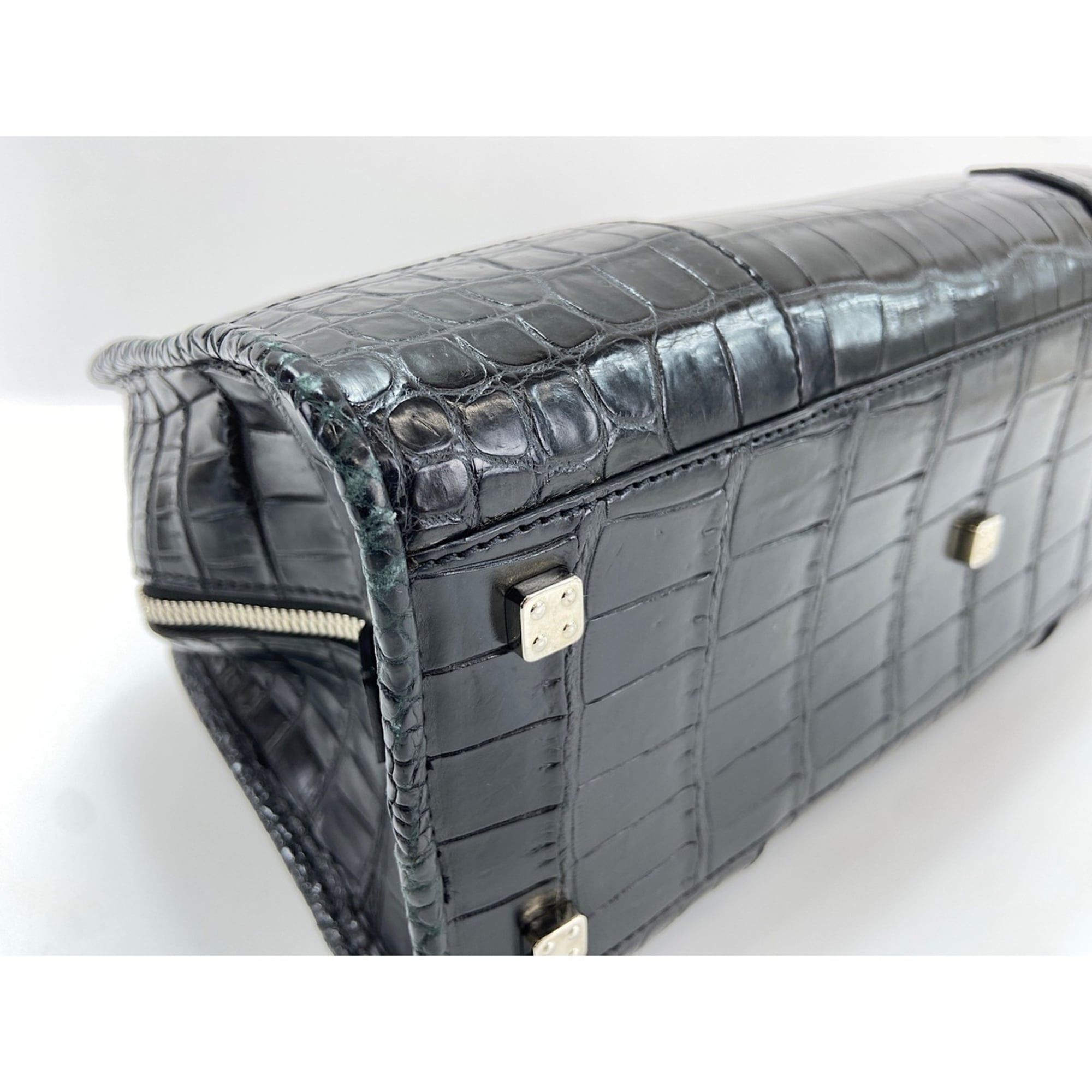 Loewe Black Handbag (Pre-Owned) - Loewe - Modalova