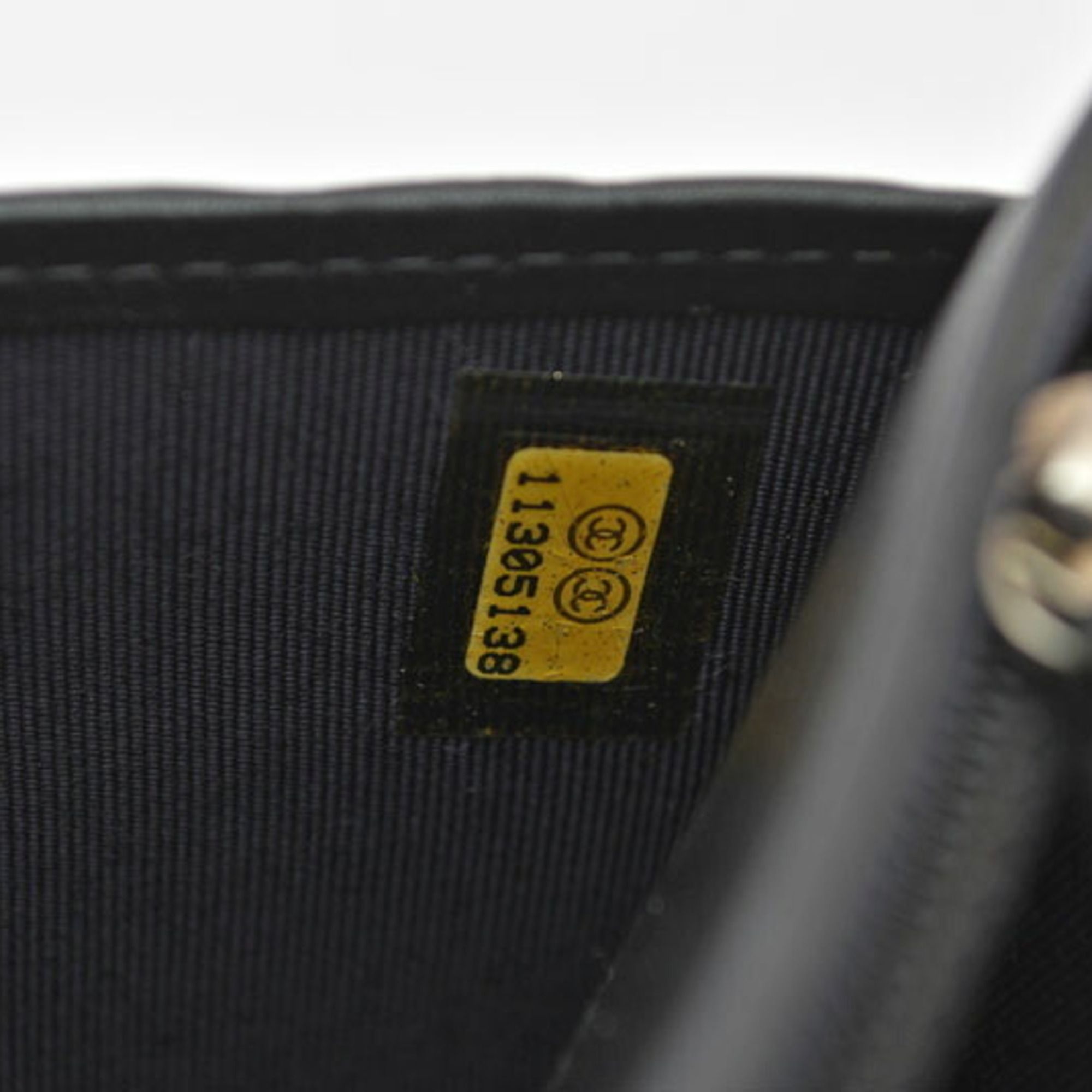 Leather Wallet (Bi-Fold) (Pre-Owned) - Chanel - Modalova