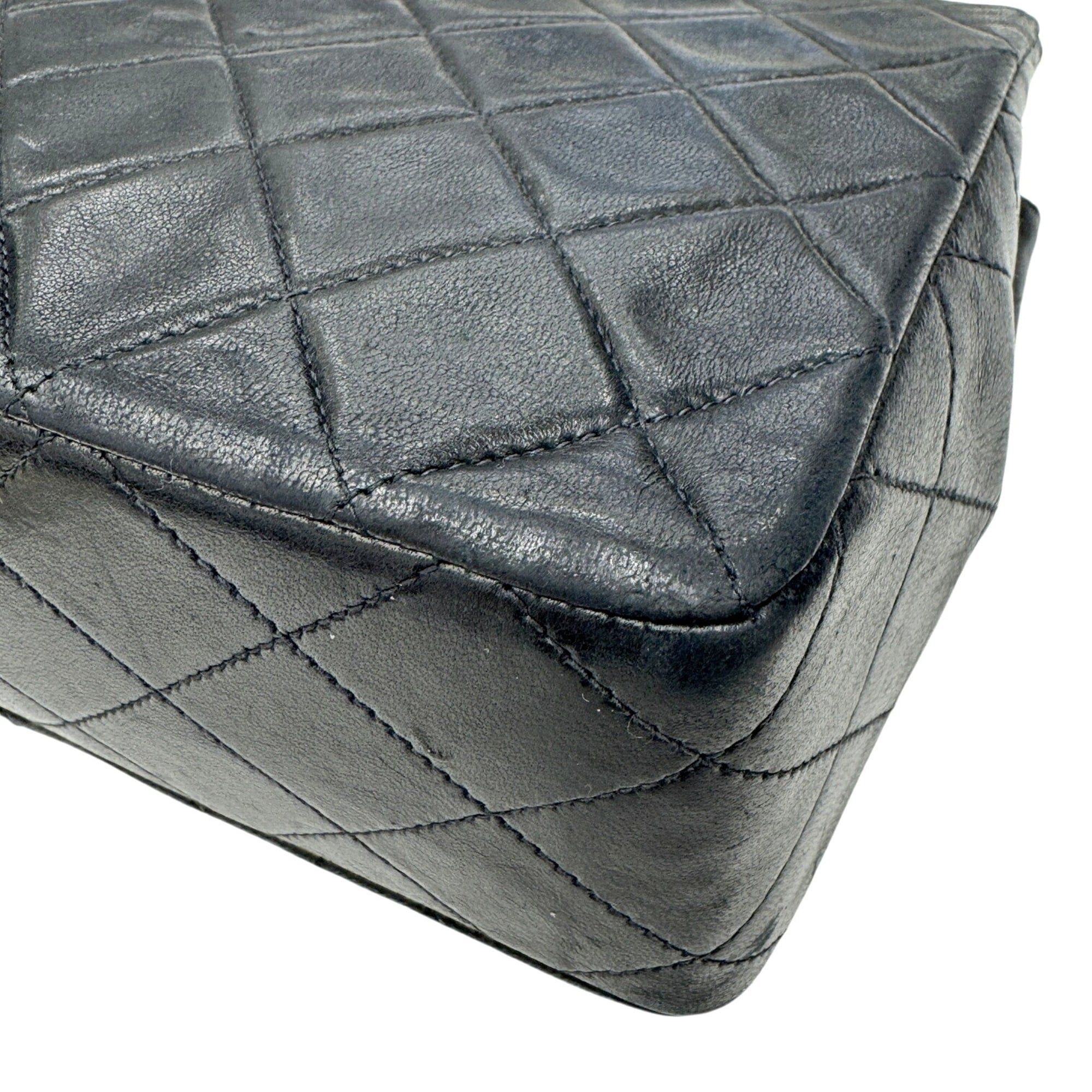Leather Shoulder Bag (Pre-Owned) - Chanel - Modalova