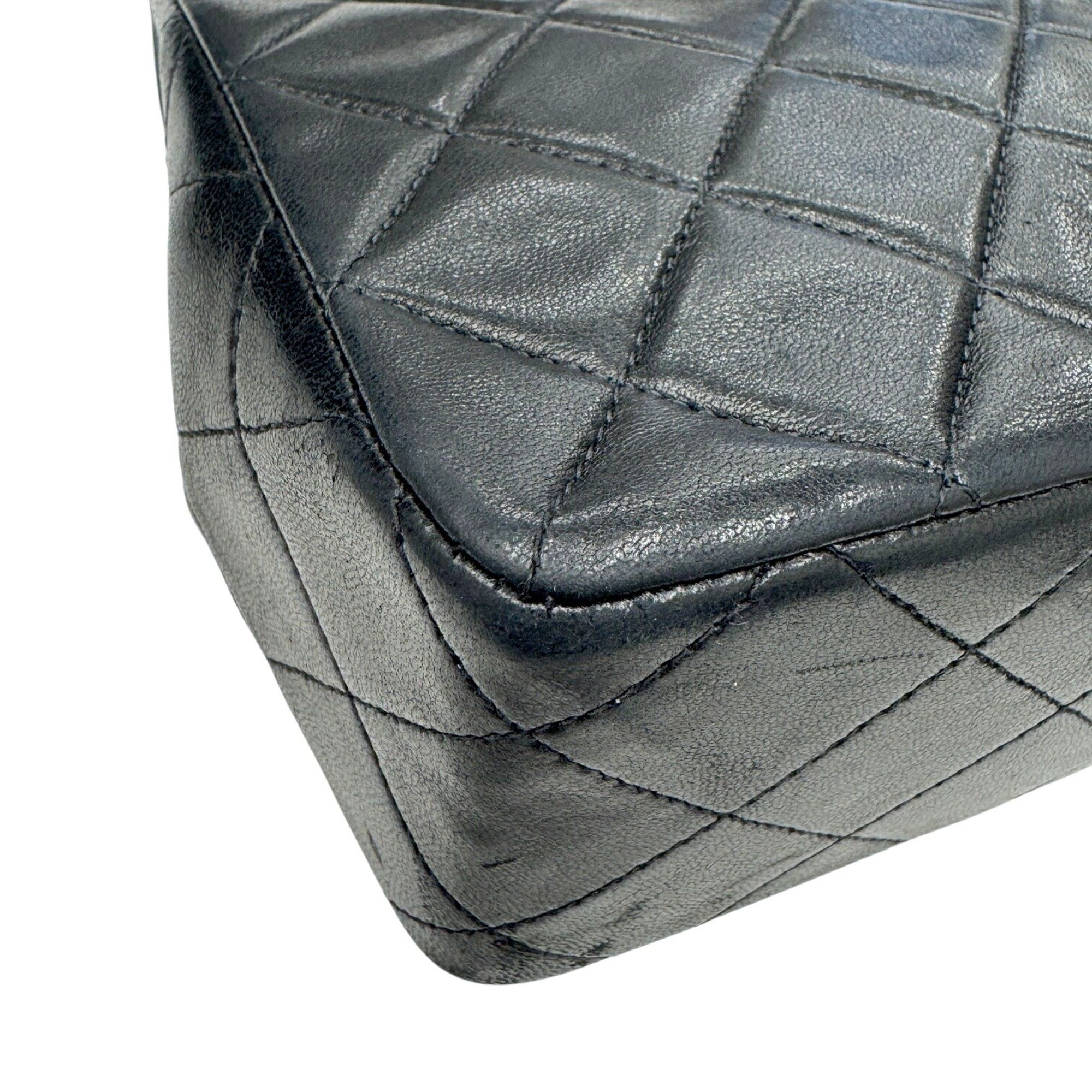Leather Shoulder Bag (Pre-Owned) - Chanel - Modalova