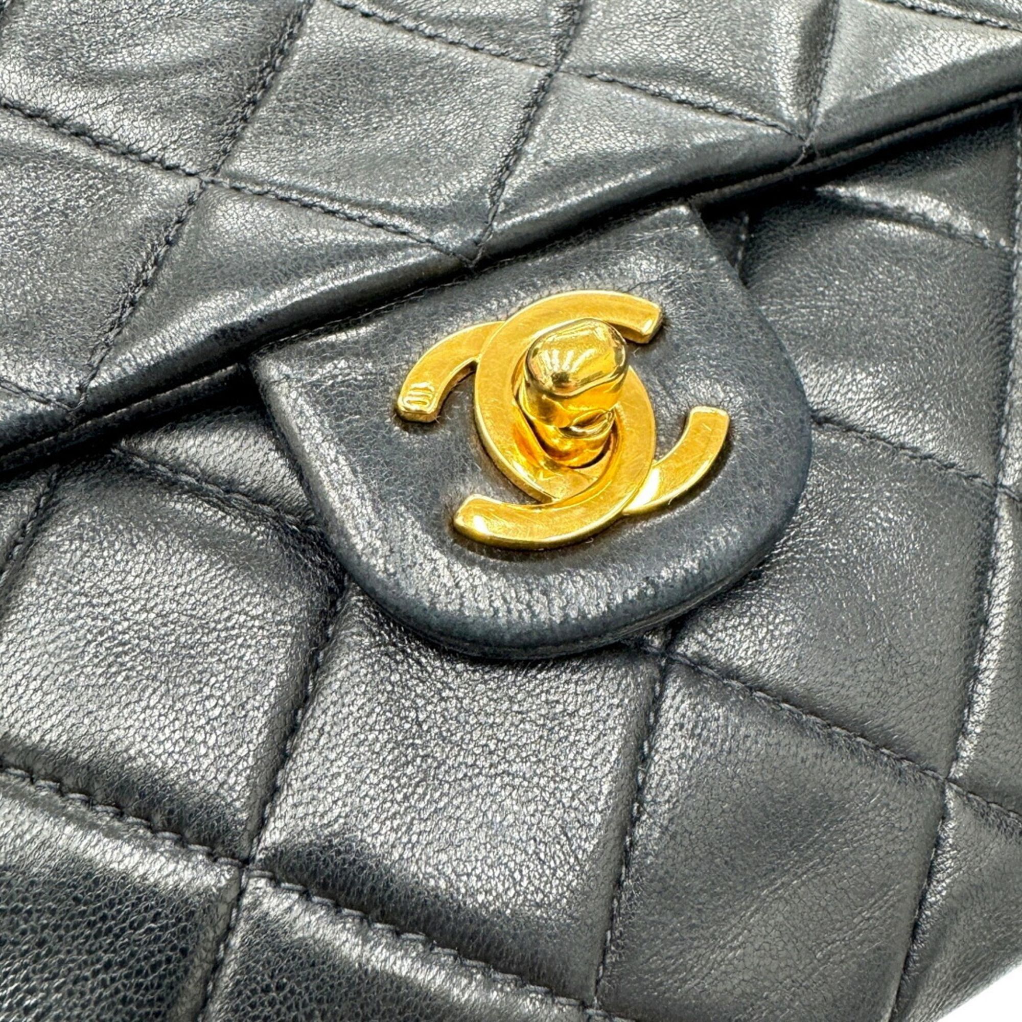 Leather Shoulder Bag (Pre-Owned) - Chanel - Modalova