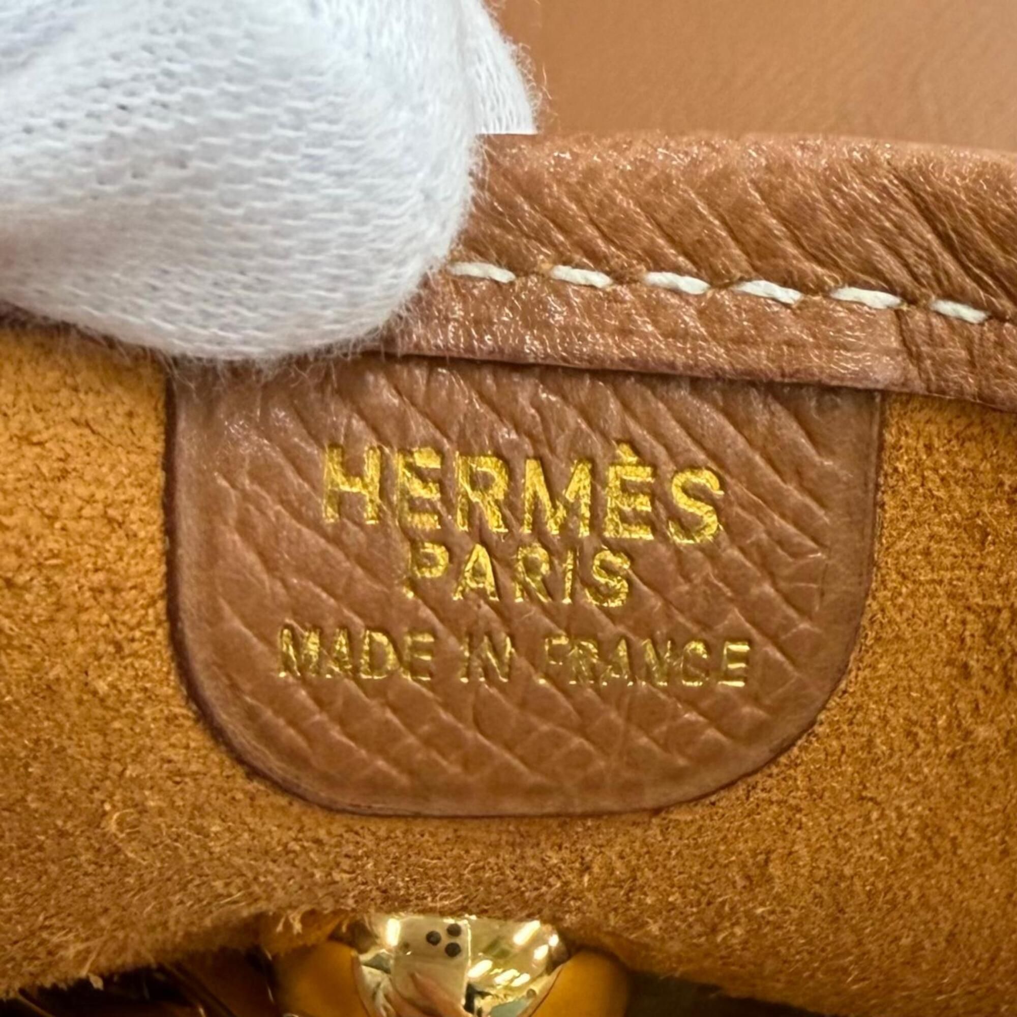 Courchevel Leather Shoulder Bag (Pre-Owned) - Hermes - Modalova
