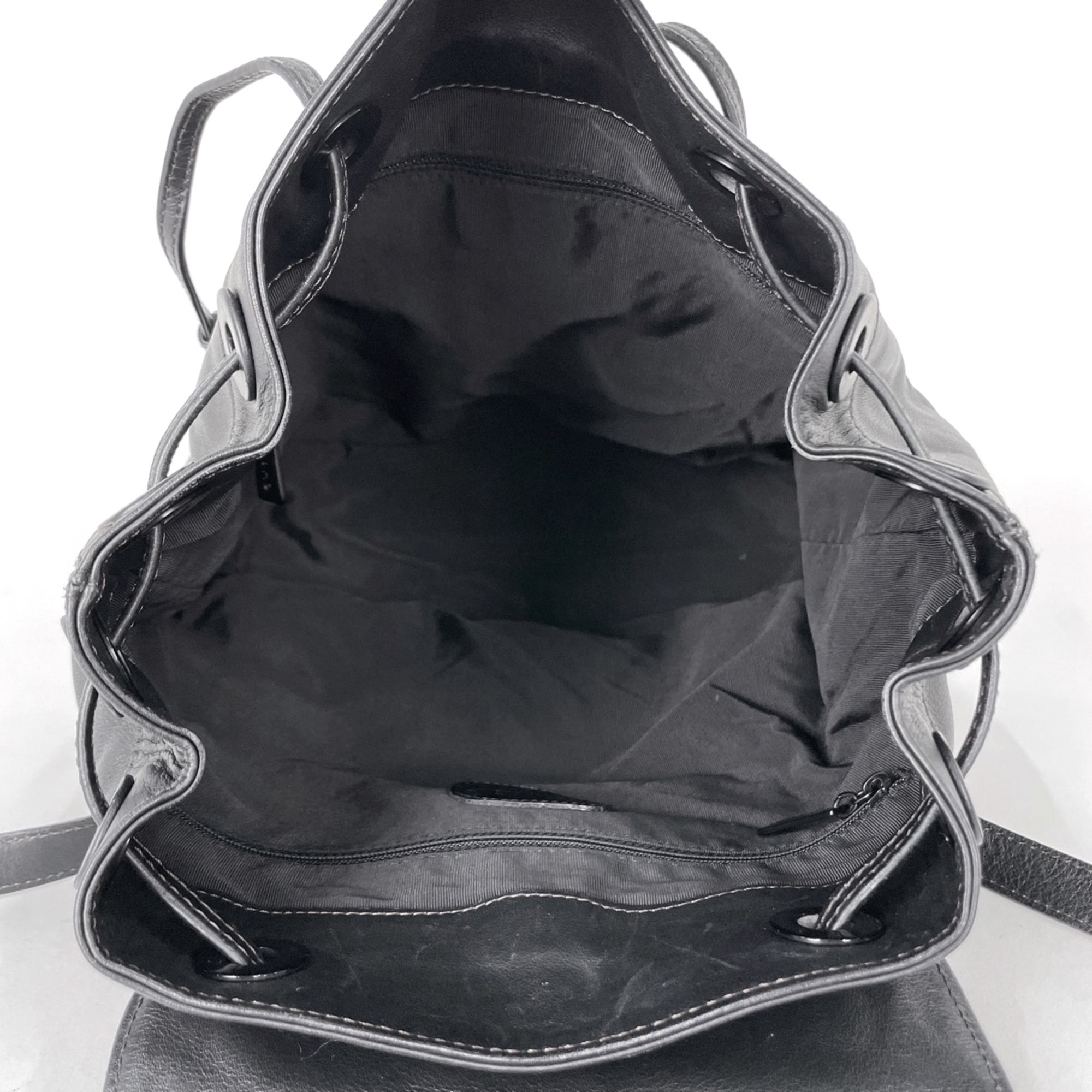 Leather Backpack (Pre-Owned) - Chanel - Modalova