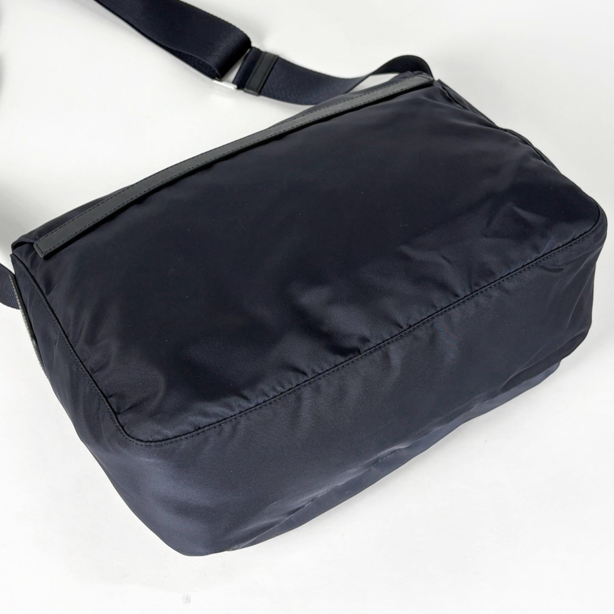 Leather Tessuto Shoulder Bag (Pre-Owned) - Prada - Modalova