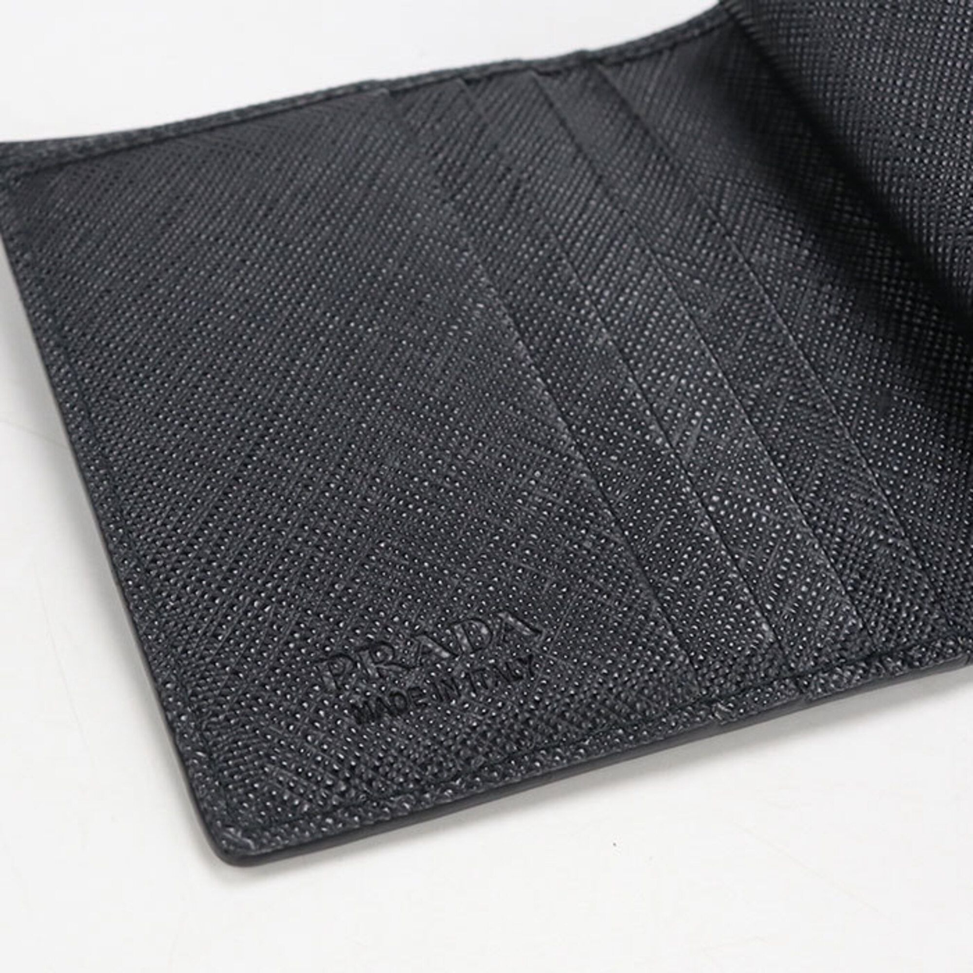Leather Wallet (Bi-Fold) (Pre-Owned) - Prada - Modalova