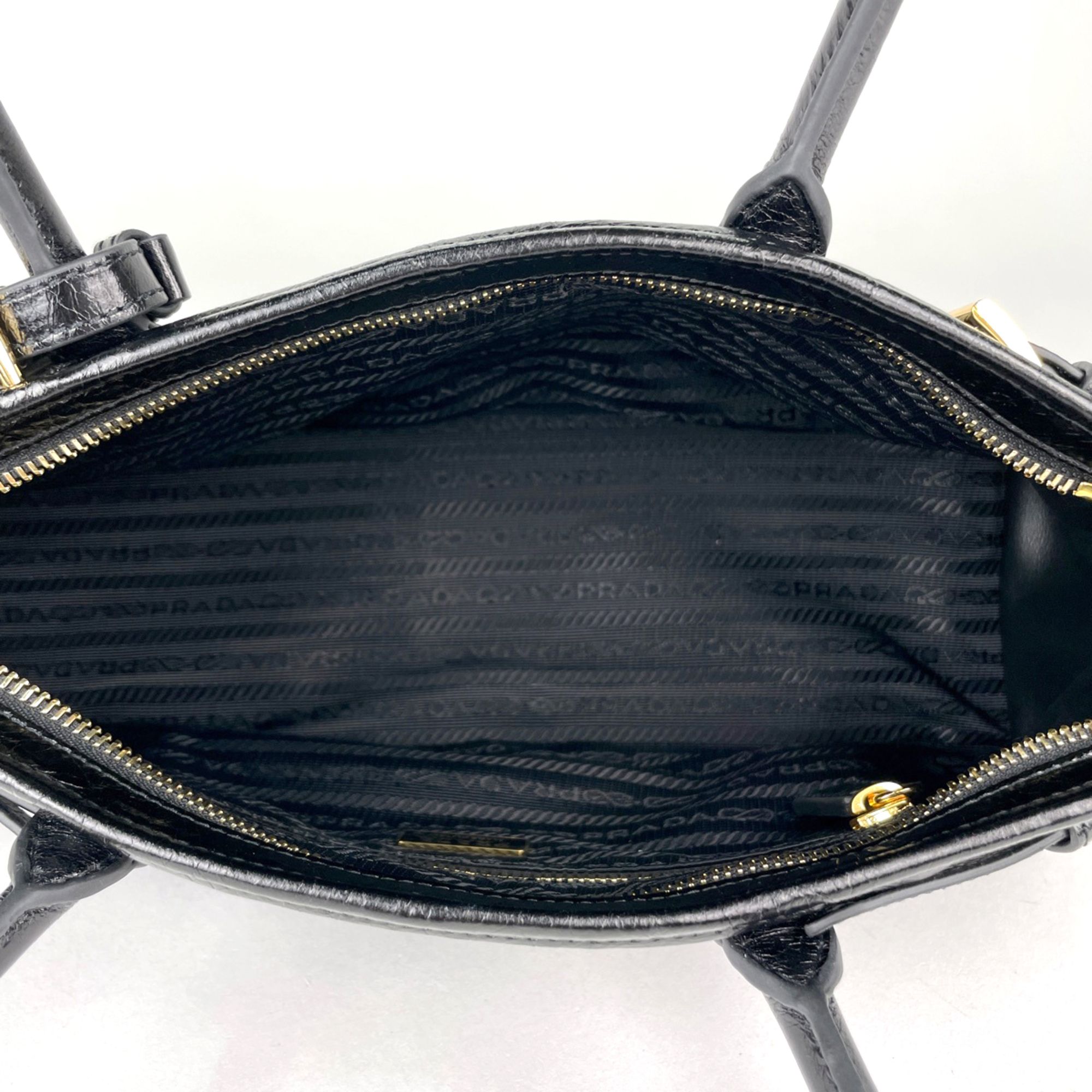 Leather Handbag (Pre-Owned) - Prada - Modalova