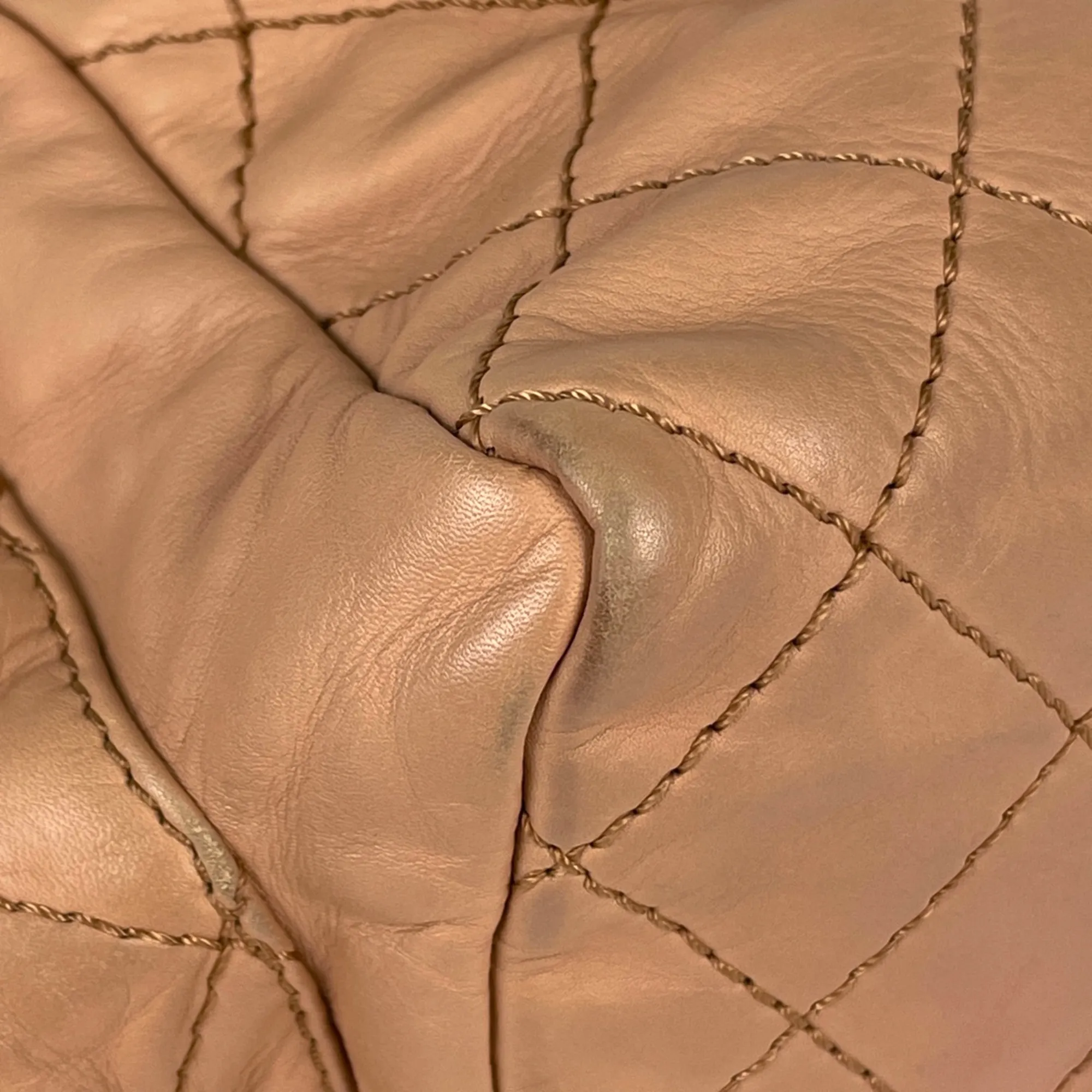 Matelasse Leather Backpack (Pre-Owned) - Chanel - Modalova
